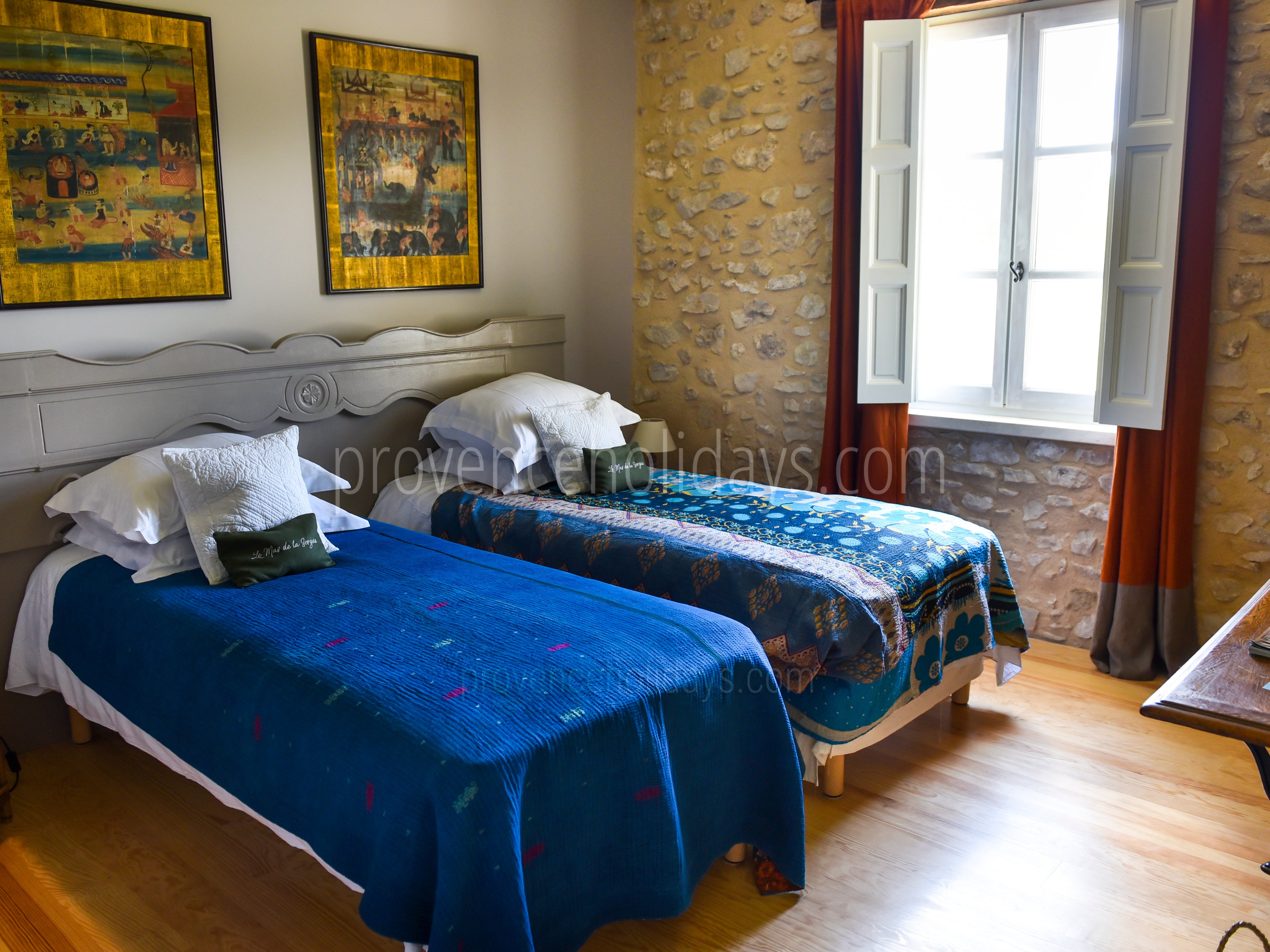 54 - Mas du Vaucluse: Villa: Bedroom