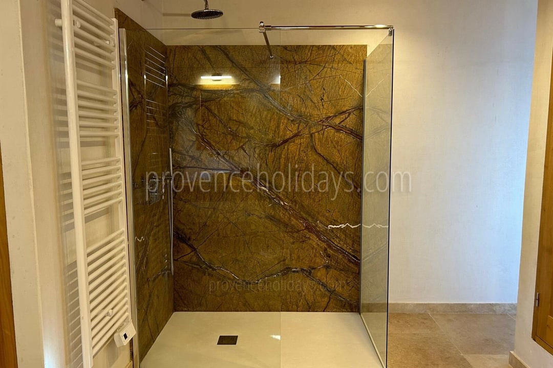 32 - Mas des Thyms: Villa: Bathroom