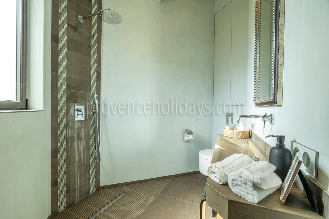 28 - Le Mas du Vallon: Villa: Bathroom