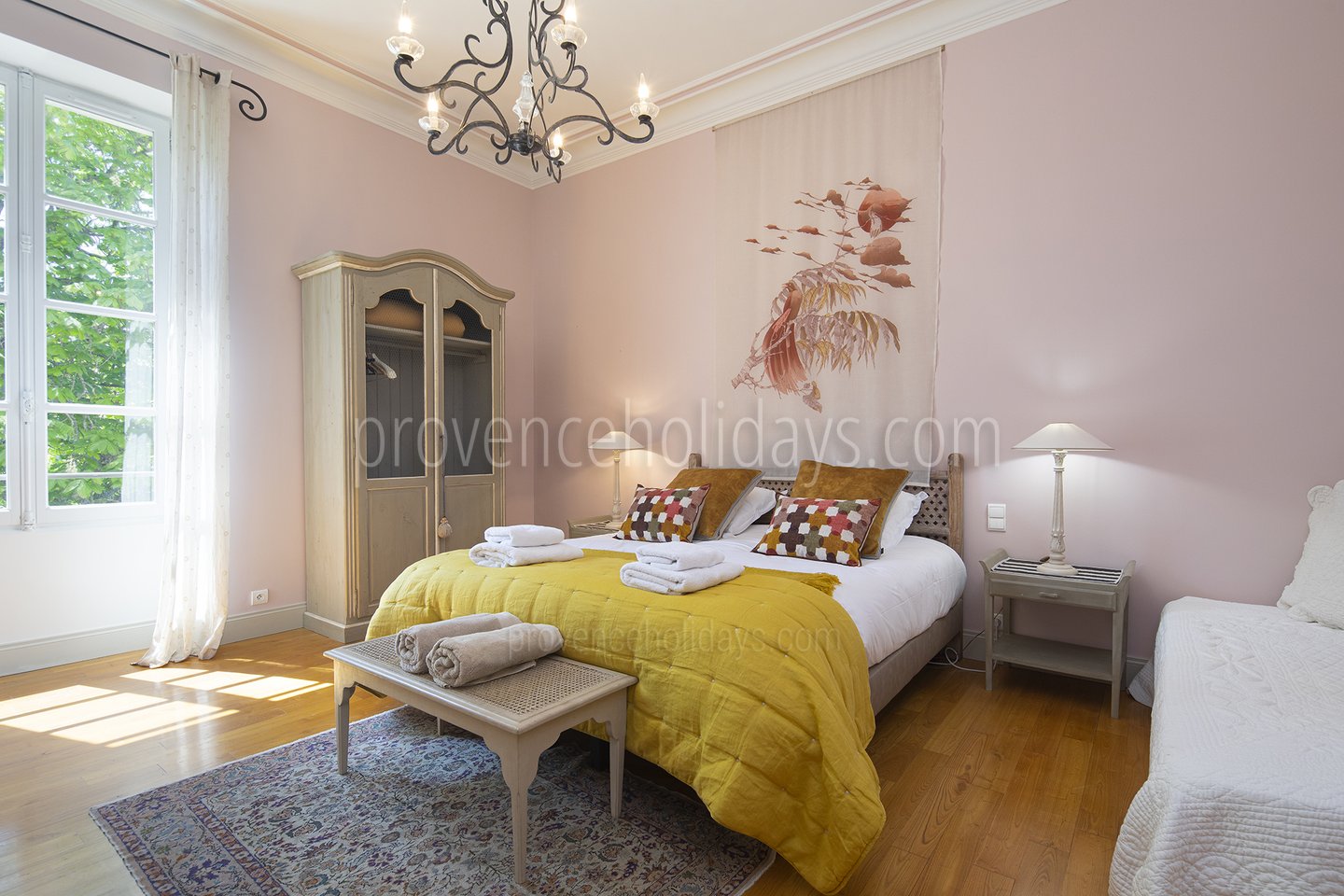 32 - Bastide Lacoste: Villa: Interior