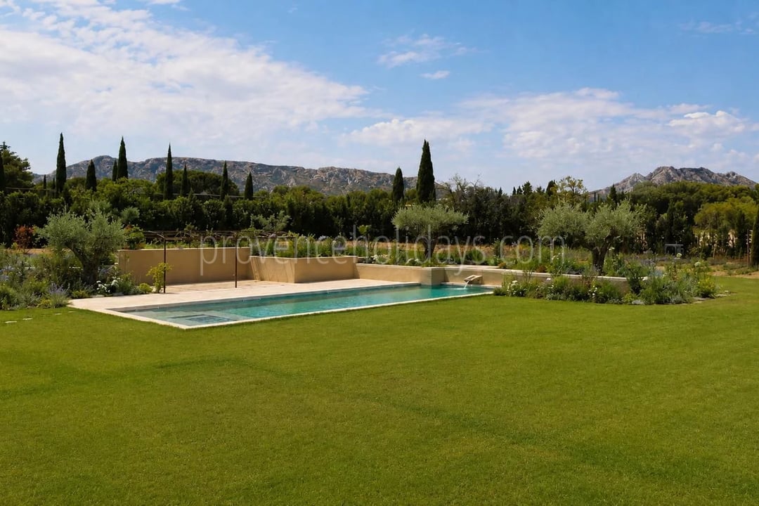 28 - Provençal mas in Eygalières: Villa: Pool