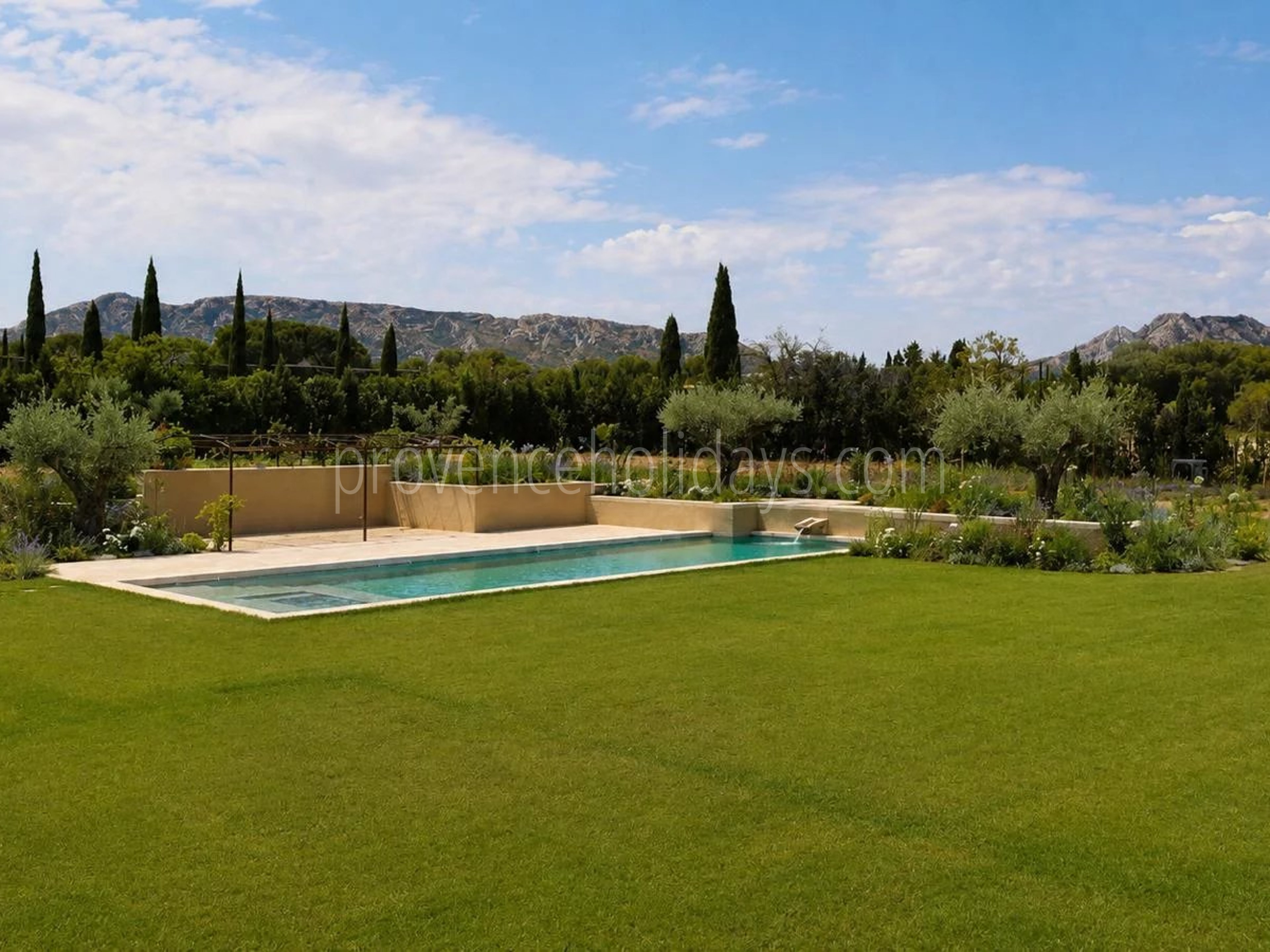 28 - Provençal mas in Eygalières: Villa: Pool