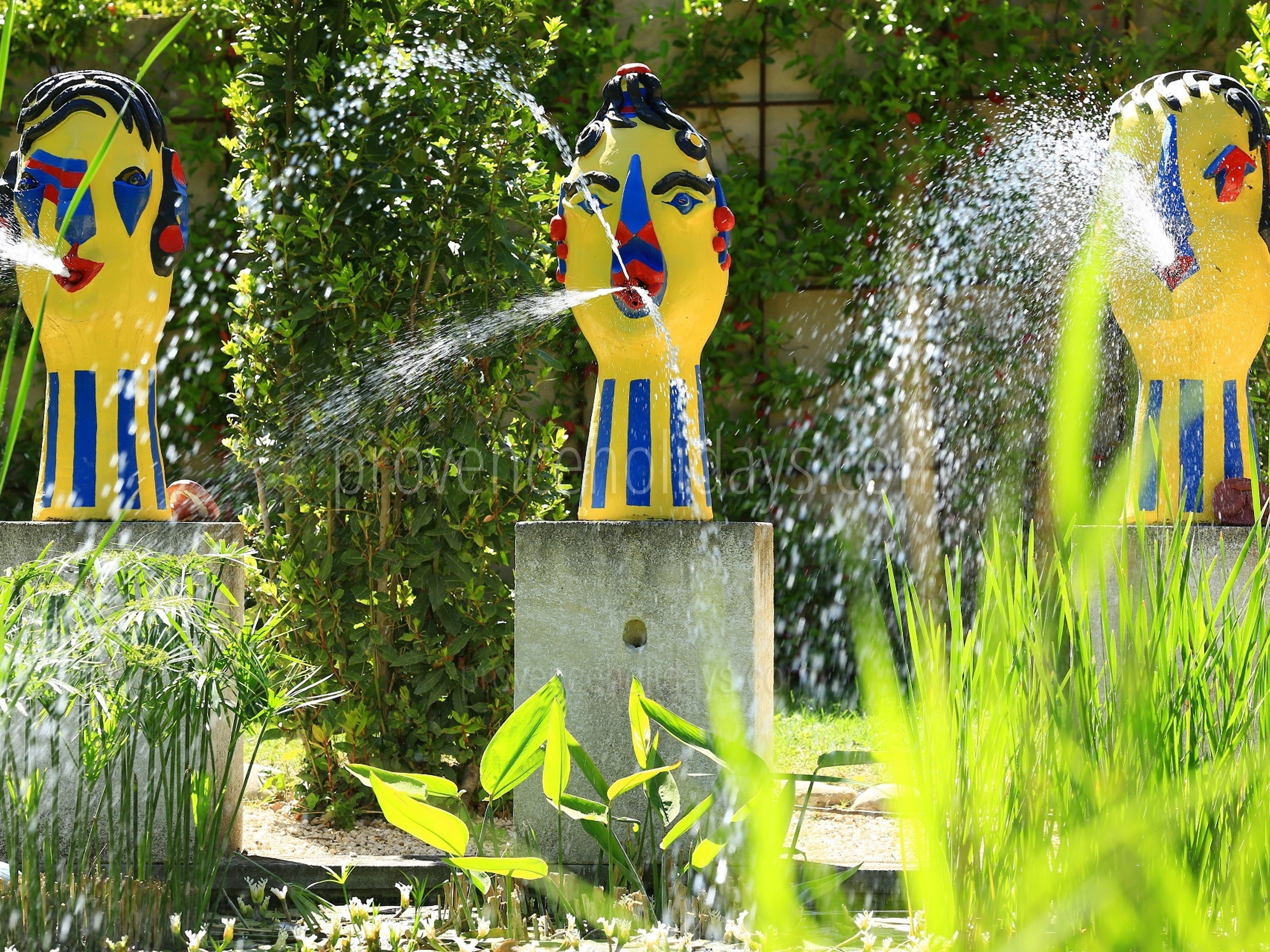 11 - Mas de l\'Artiste: Villa: Exterior