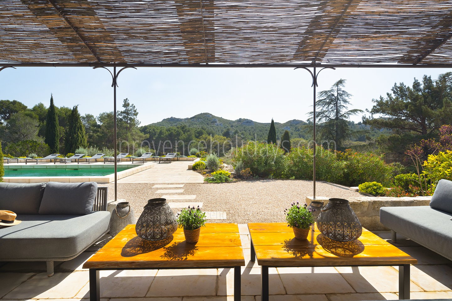 10 - Mas de Provence: Villa: Exterior