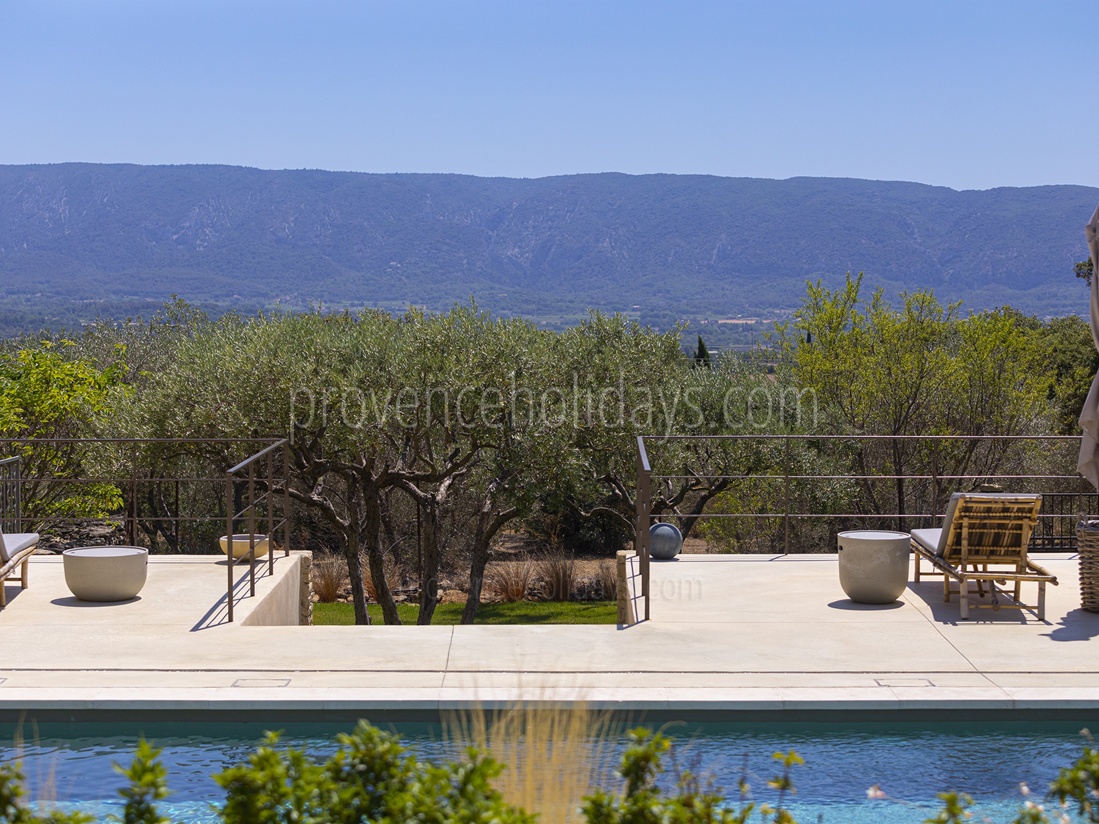 4 - Escapade en Luberon: Villa: Exterior