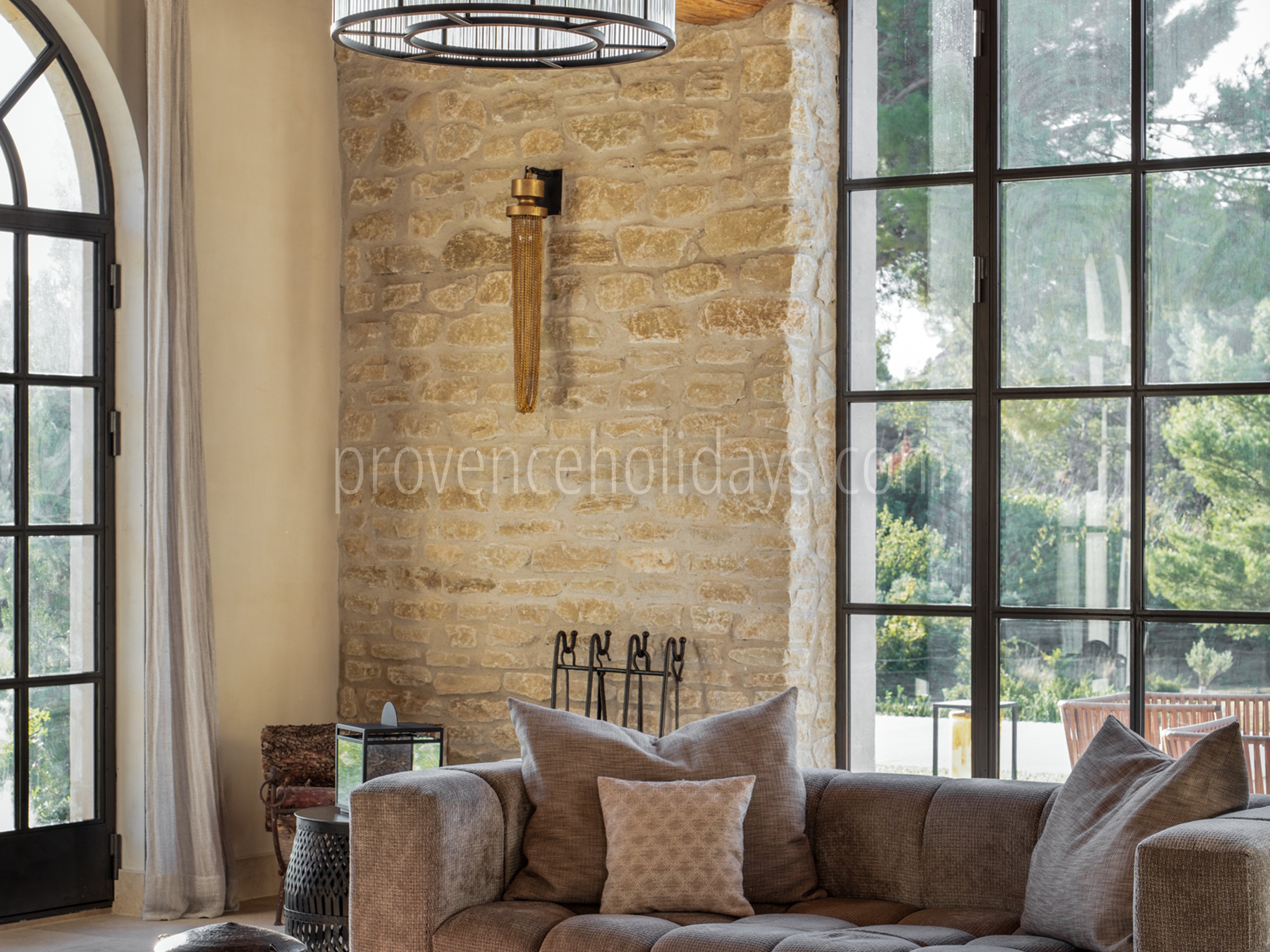 17 - La Bastide de Maussane: Villa: Interior