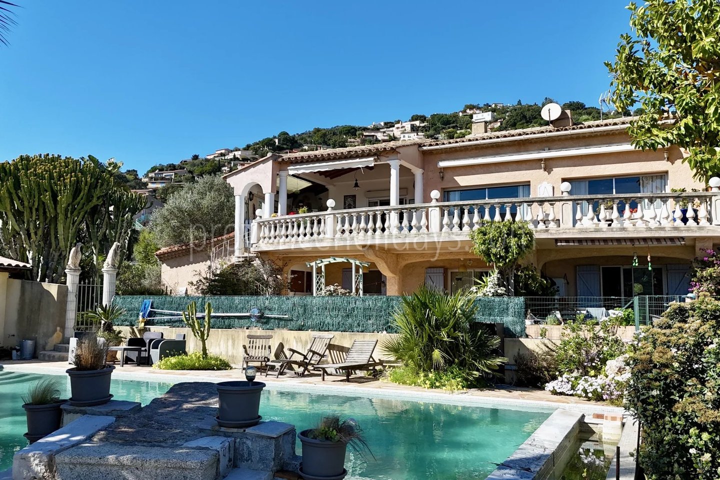 6 - Character house in Cavalaire-sur-Mer: Villa: Pool