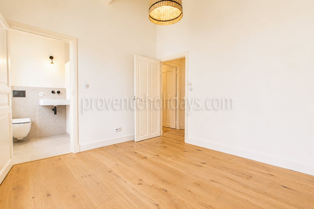 20 - Renoviertes Dorfhaus in Maussane-les-Alpilles: Villa: Bedroom
