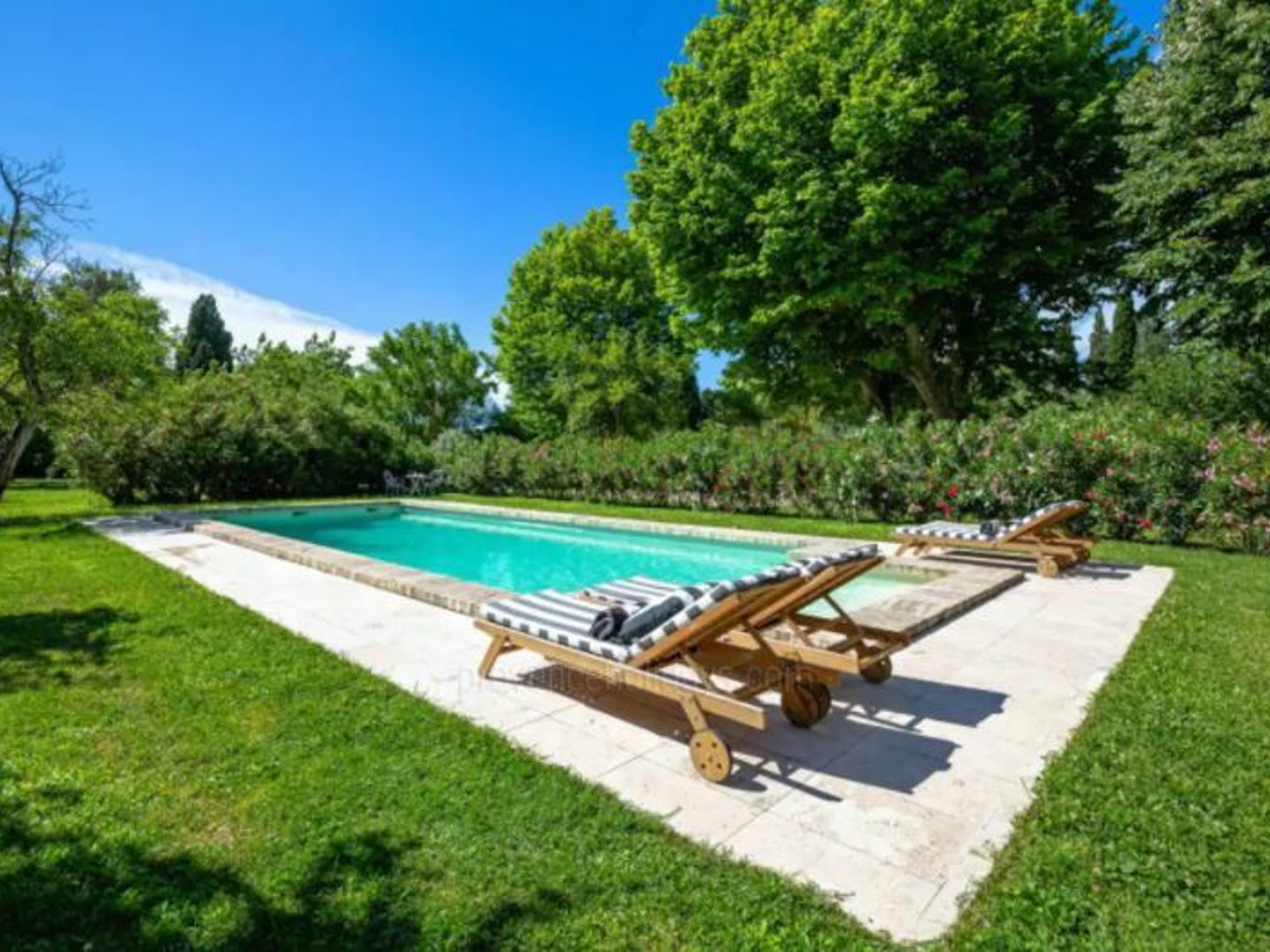 7 - Le Mas d\'Entraigues: Villa: Pool