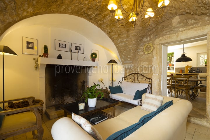 22 - La Garrigue: Villa: Interior
