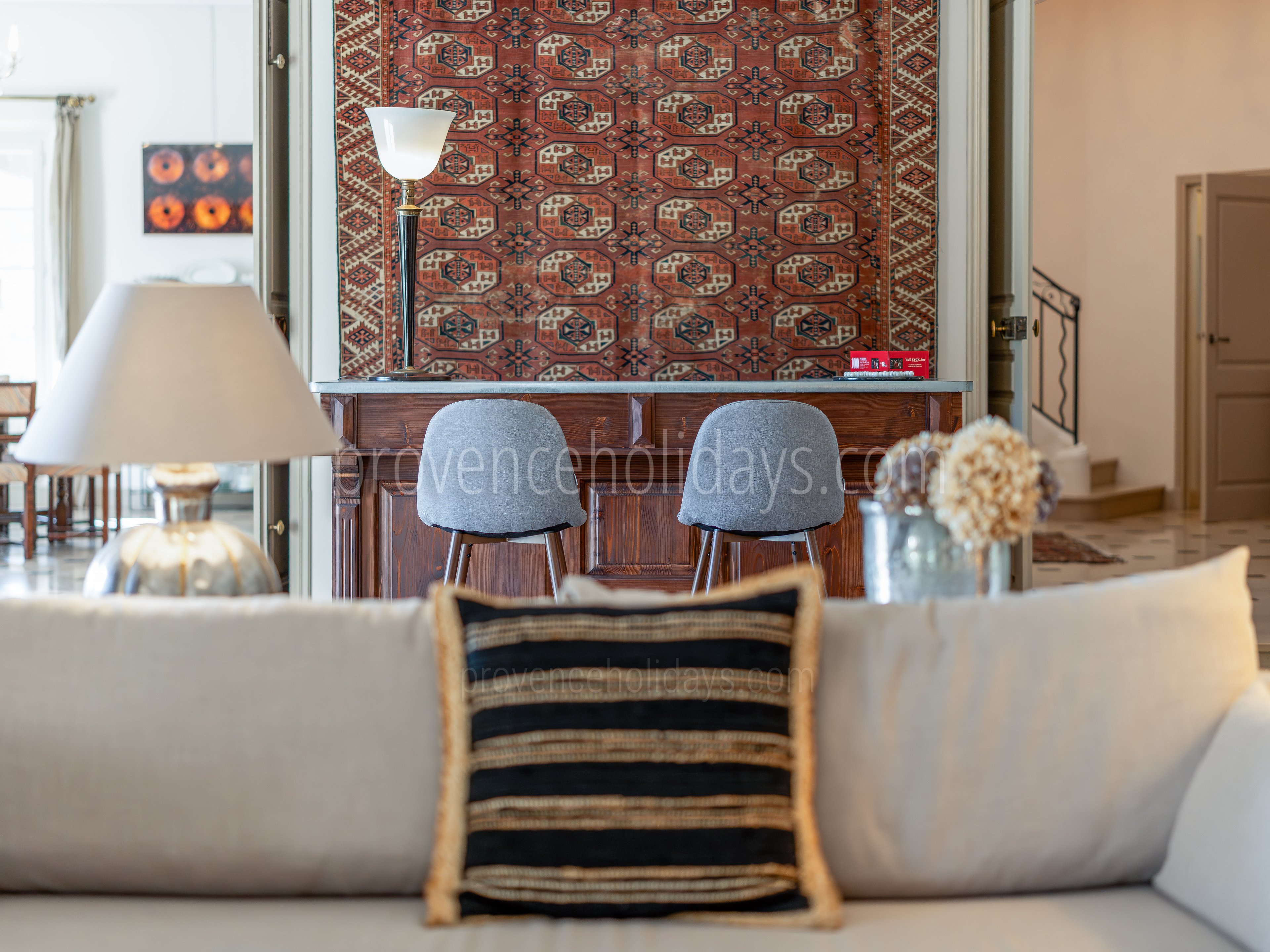 33 - Mas des Trois Cyprès: Villa: Interior