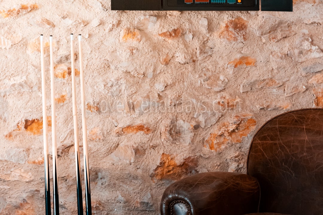 53 - Mas des Pommiers: Villa: Interior