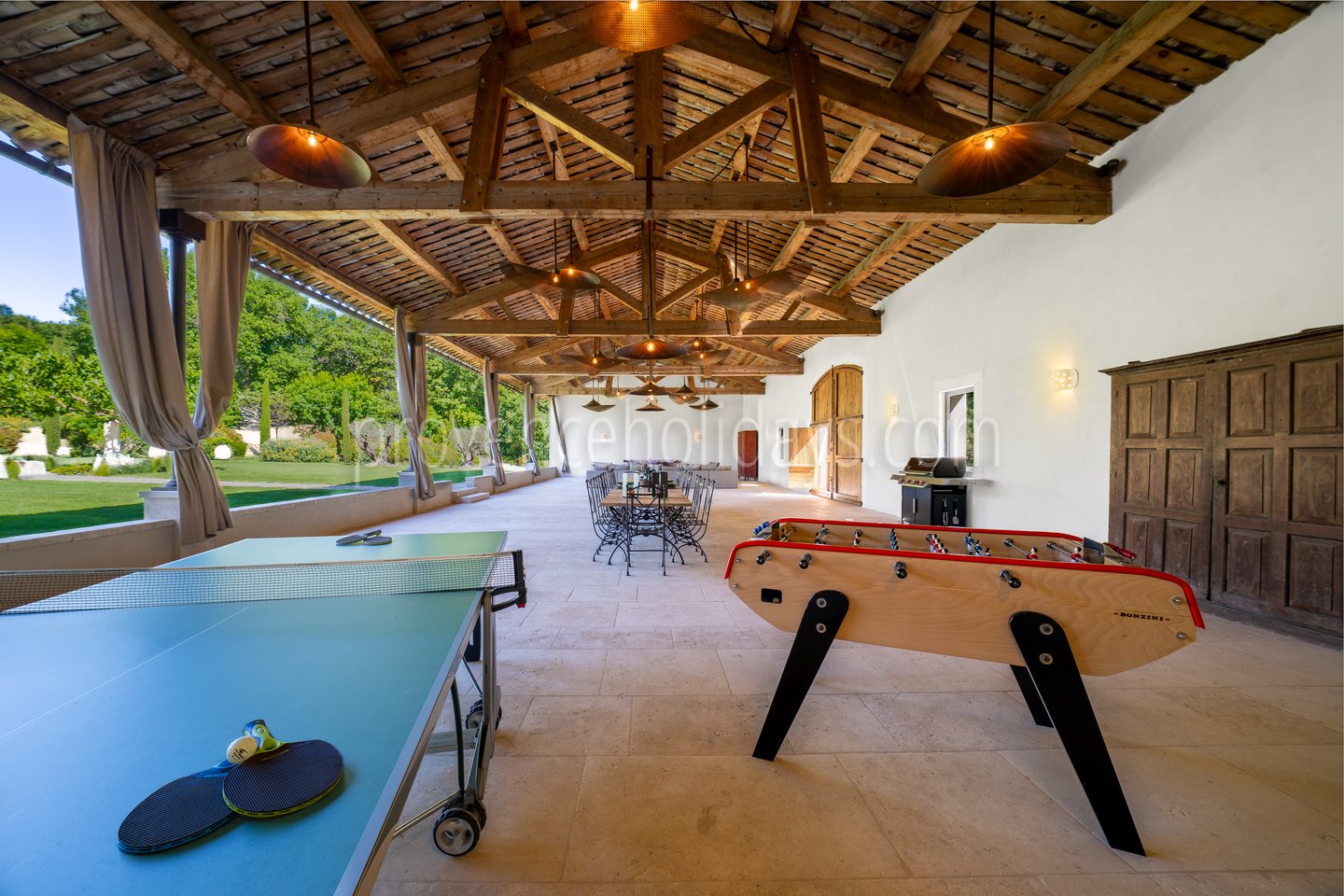128 - Mas des Cascades: Villa: Exterior