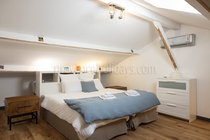 4 - La Maison de Village: Villa: Bedroom - Gastenverblijf Slaapkamer 4