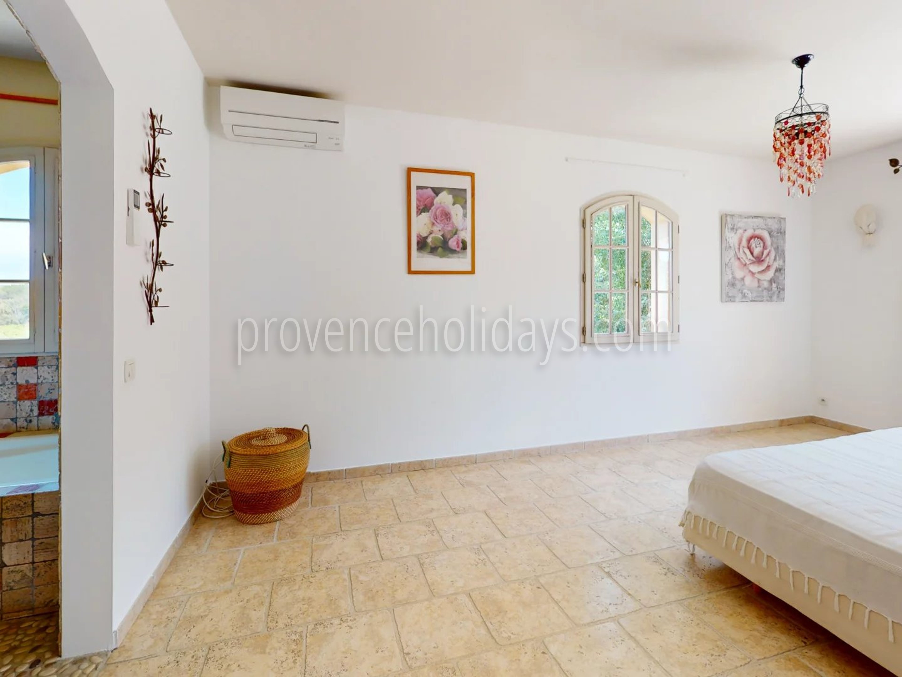 16 - Villa au cœur des vignes à Grimaud: Villa: Interior