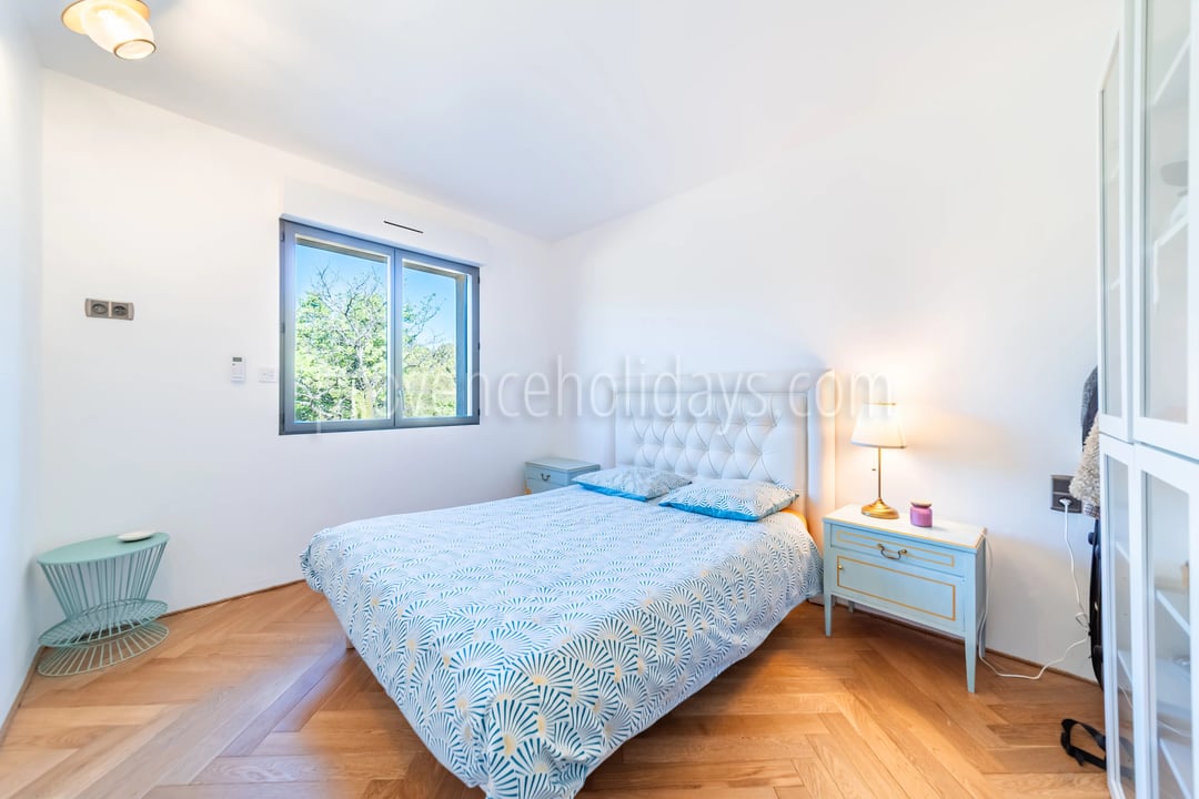 13 - Eigentijdse woning in Villes-sur-Auzon: Villa: Bedroom