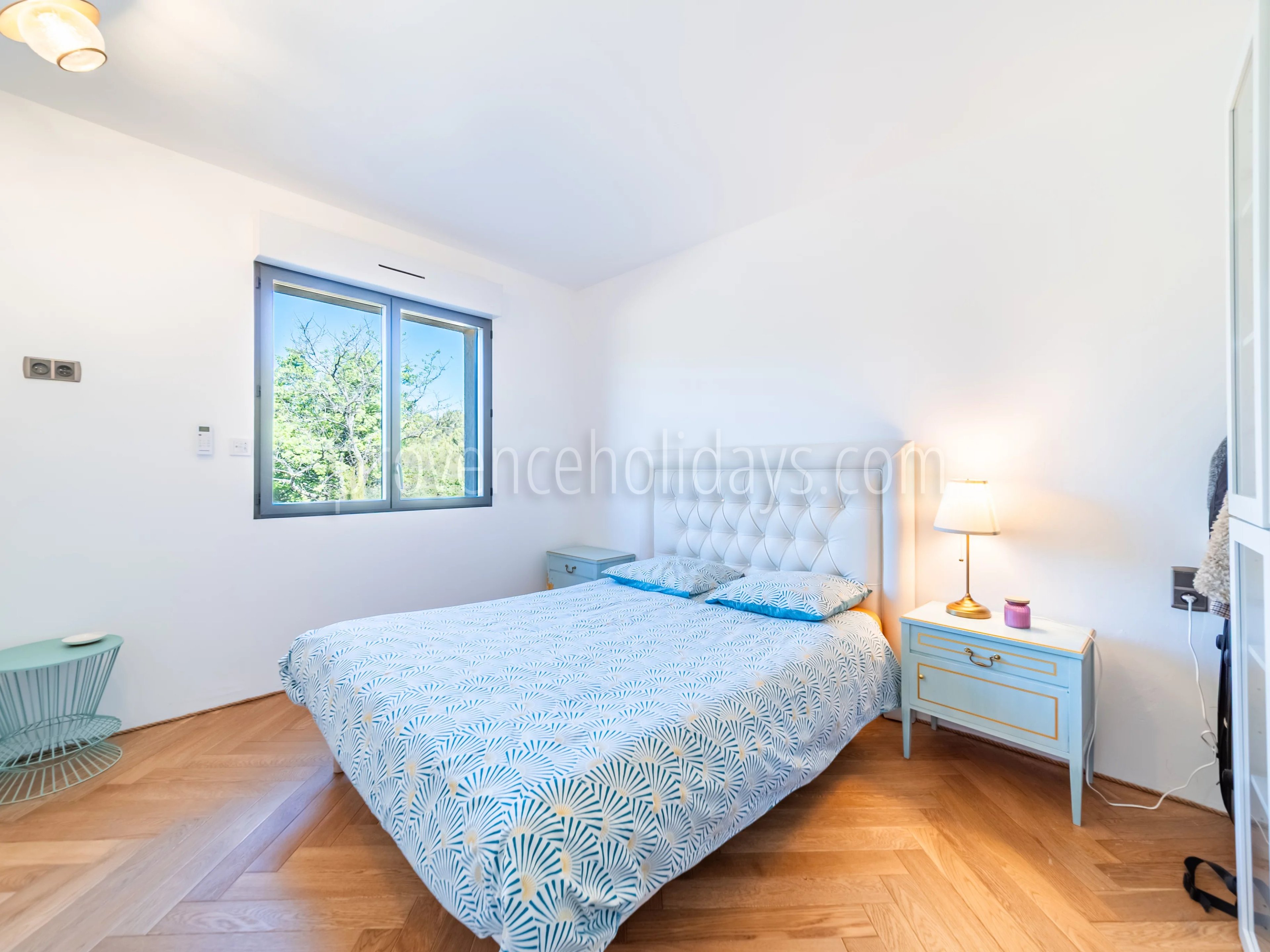 13 - Eigentijdse woning in Villes-sur-Auzon: Villa: Bedroom