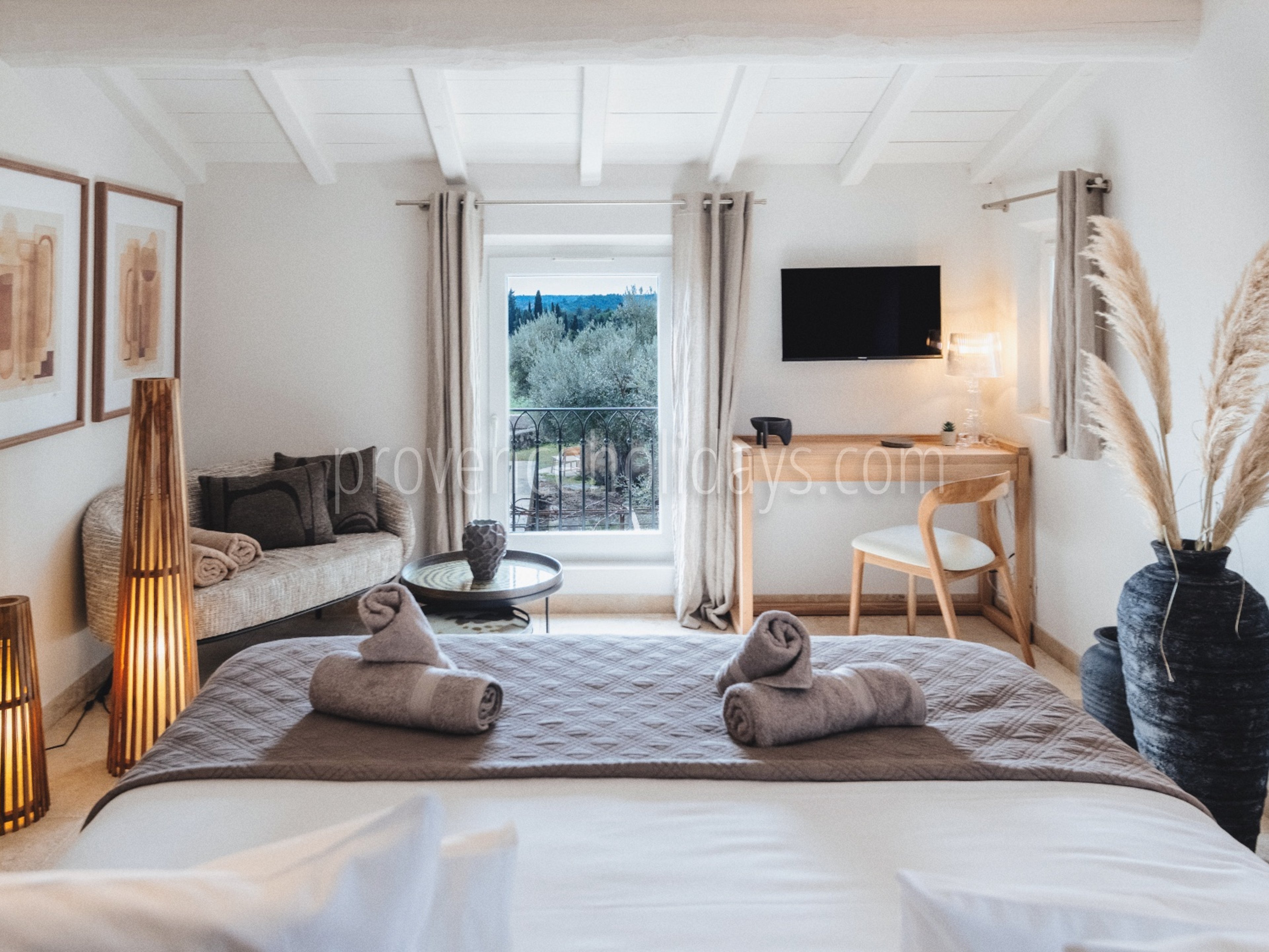 64 - Mas Calisson: Villa: Bedroom