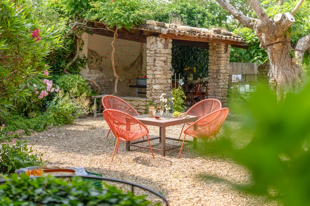 4 - Le Mas de Cabrières: Villa: Exterior