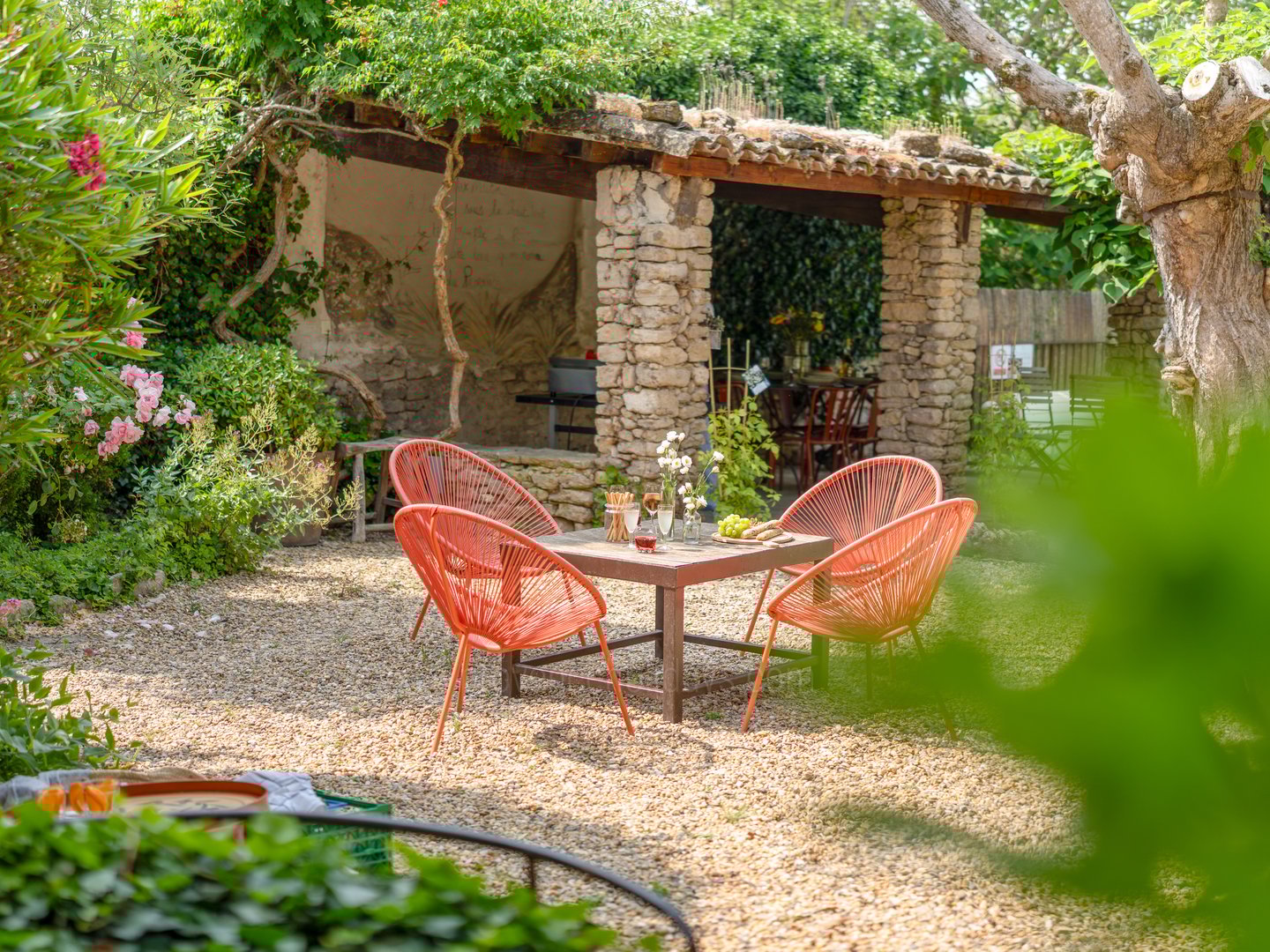 4 - Le Mas de Cabrières: Villa: Exterior