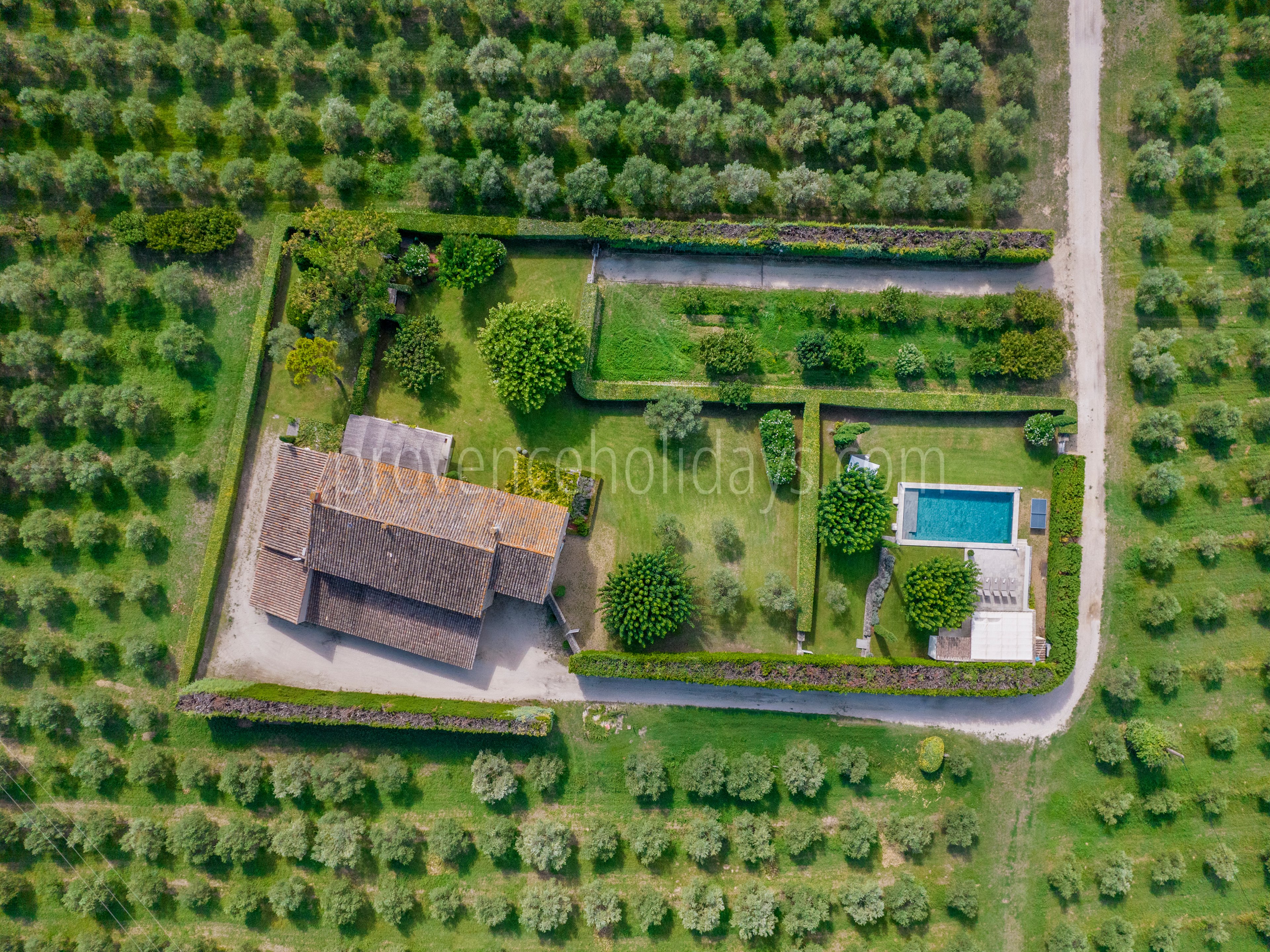 66 - Maison Robion: Villa: Exterior