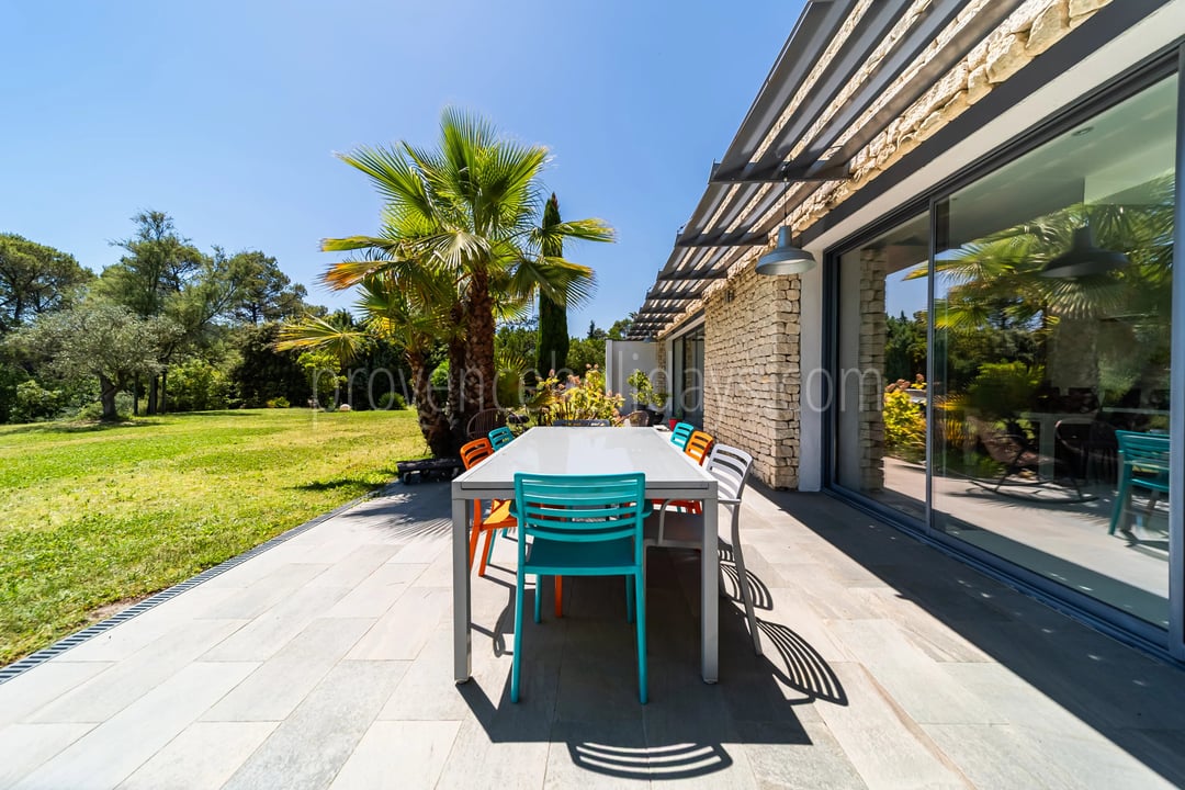 5 - Villa with pool in Pernes-les-Fontaines: Villa: Exterior
