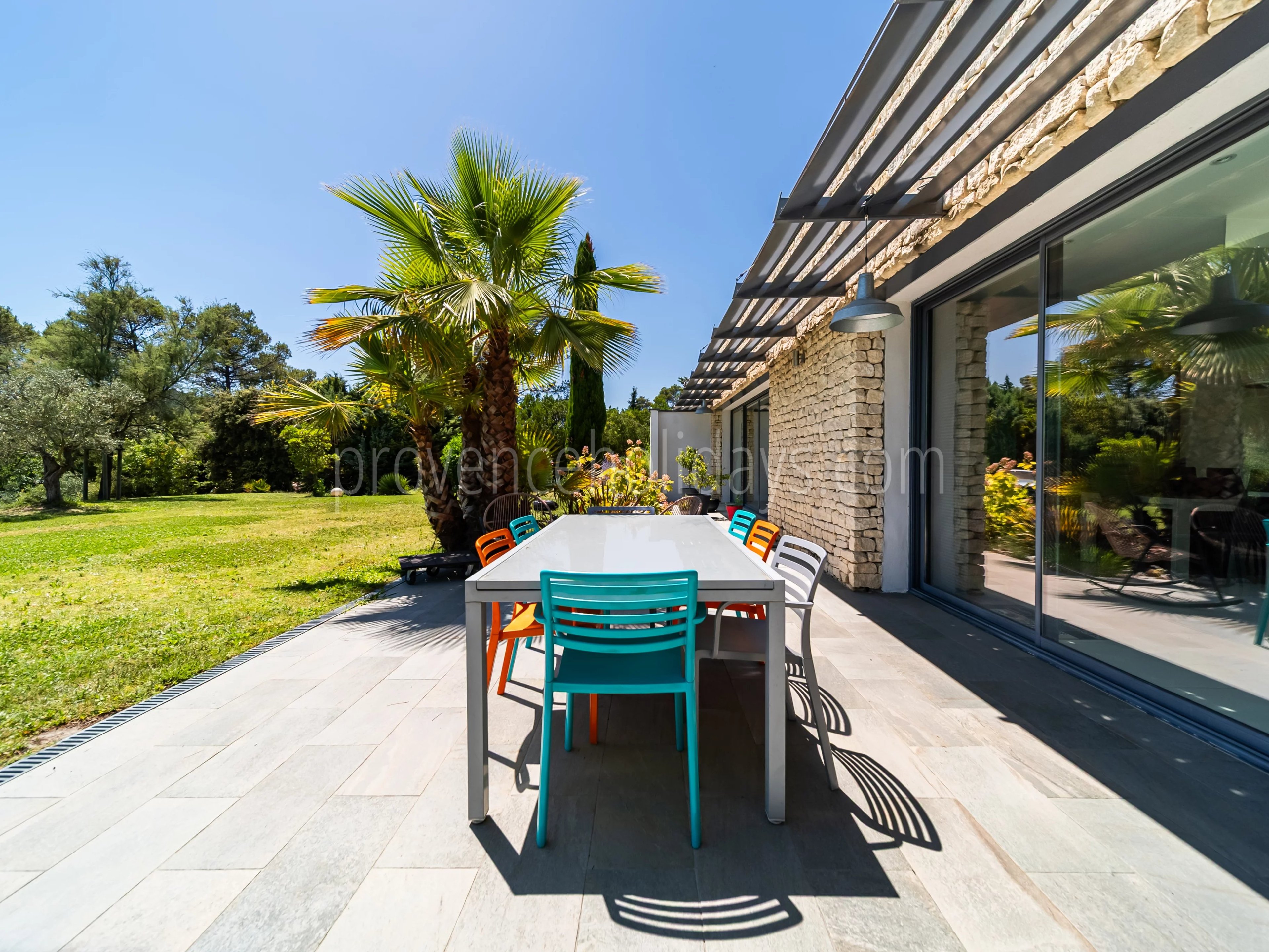 5 - Villa with pool in Pernes-les-Fontaines: Villa: Exterior