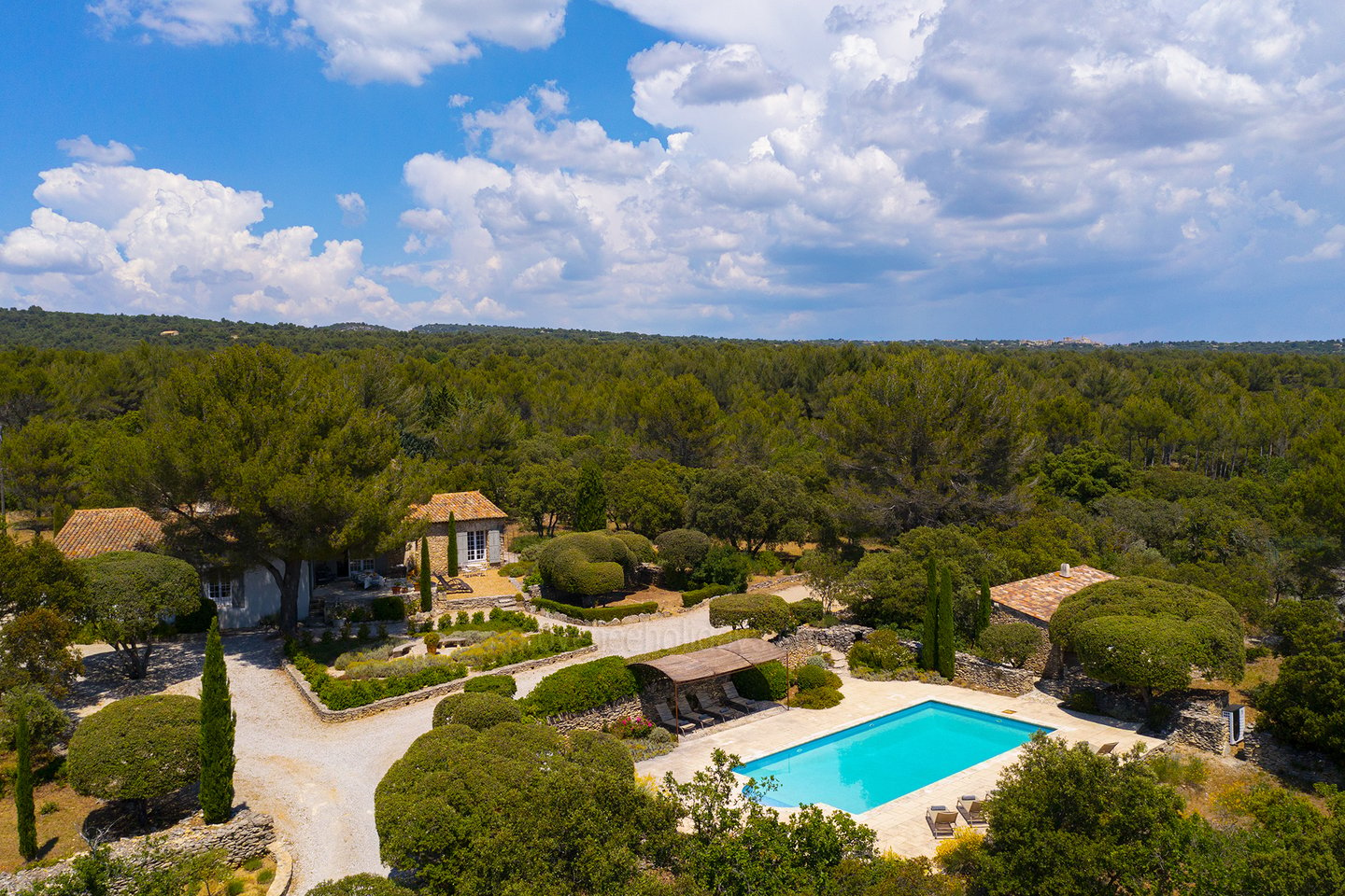 10 - Mas de Gordes: Villa: Exterior