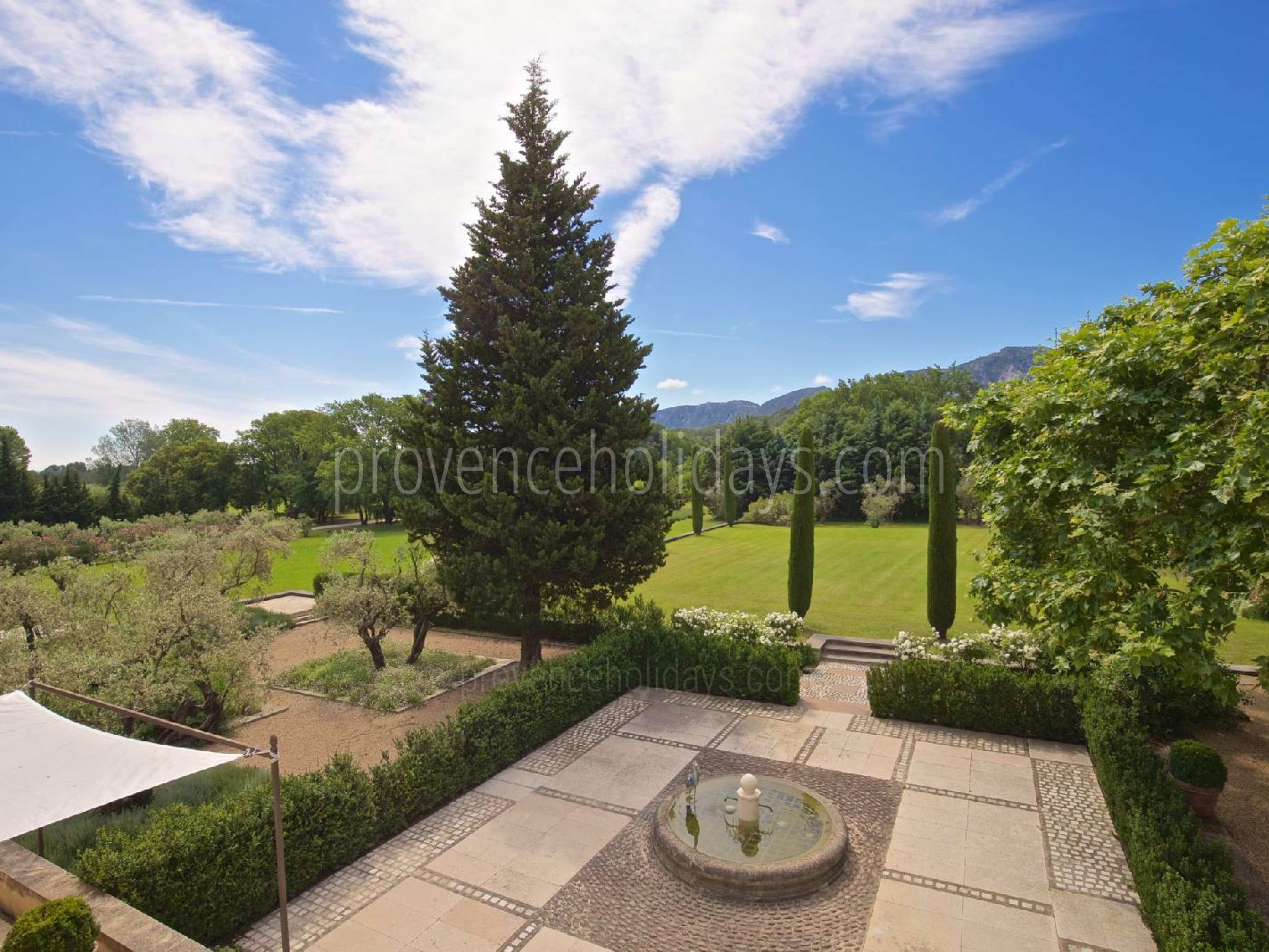 26 - Mas Provence: Villa: Exterior