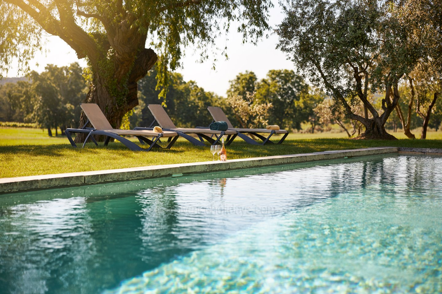 12 - Bastide de Luberon: Villa: Pool