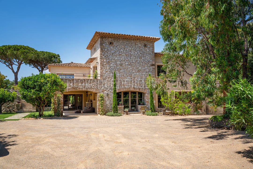 18 - Résidence Celestine: Villa: Exterior