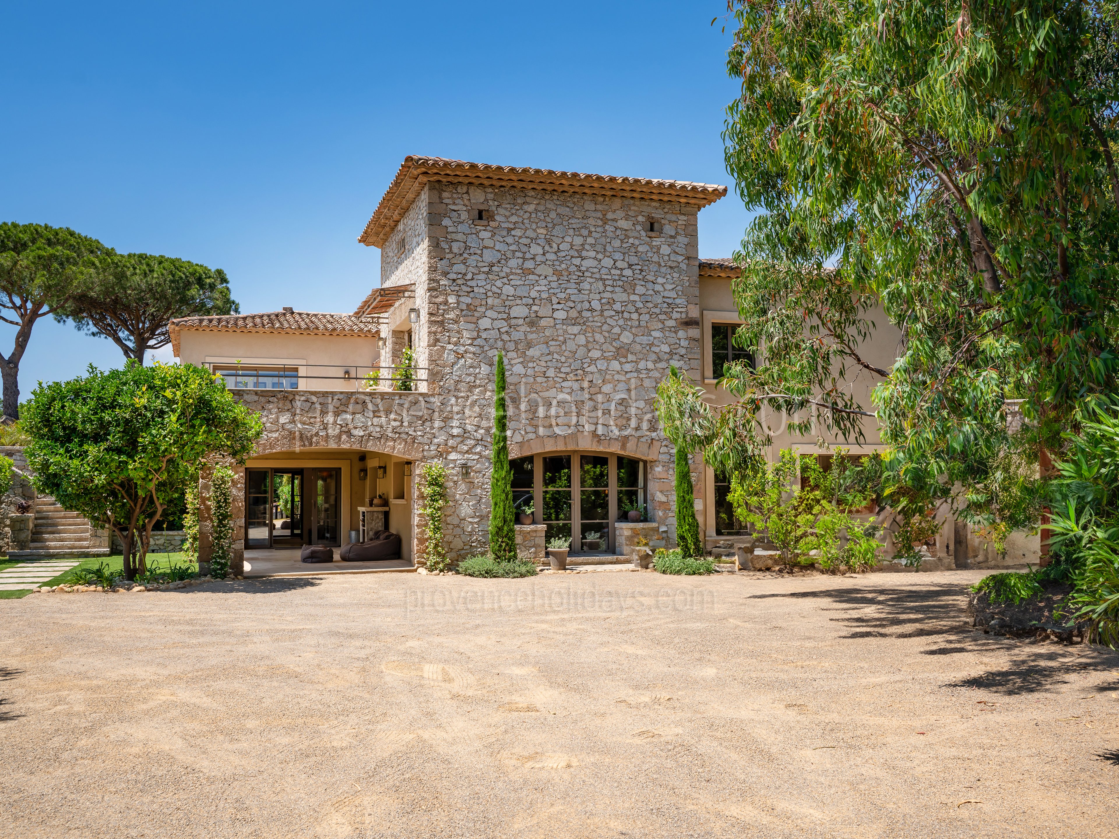 18 - Résidence Celestine: Villa: Exterior