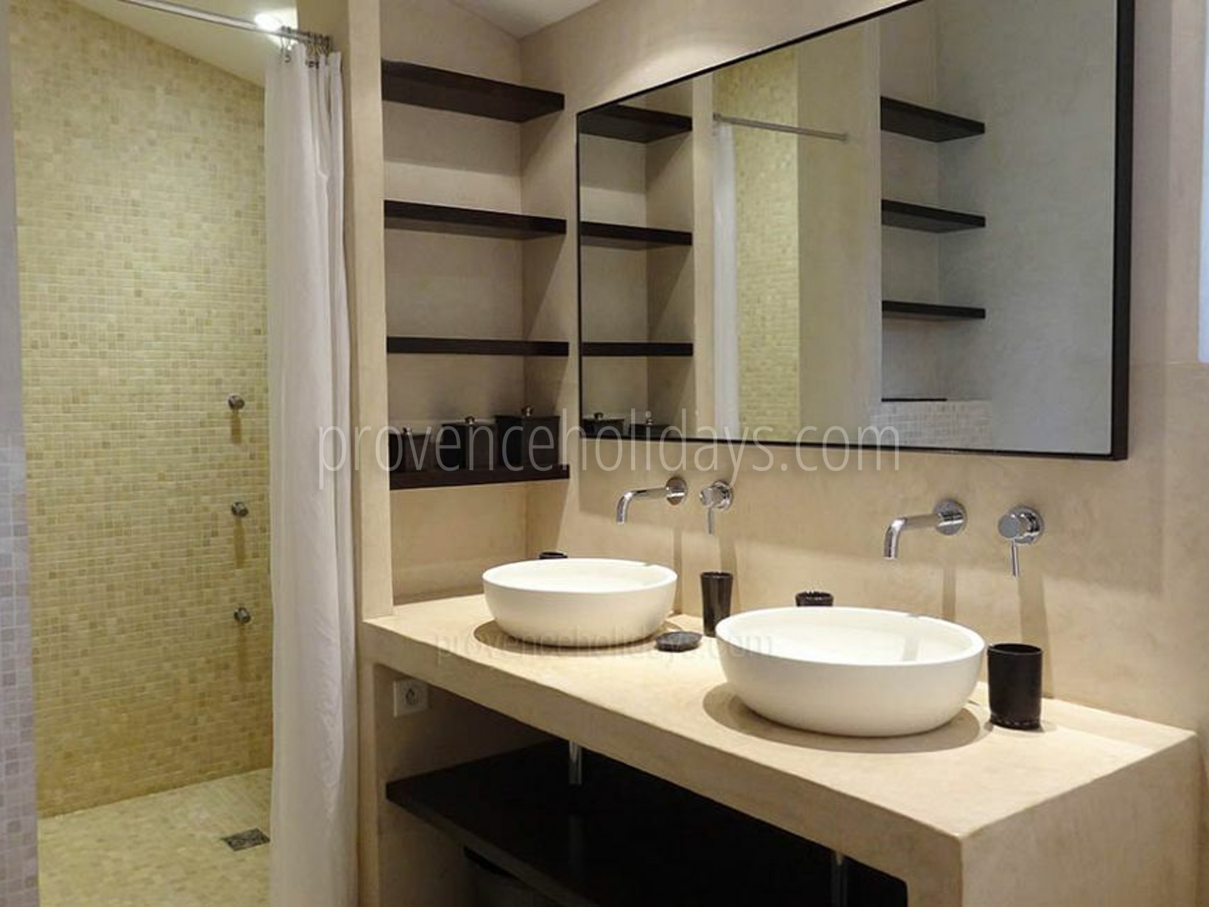9 - Le Mas aux Gargouilles: Villa: Bathroom