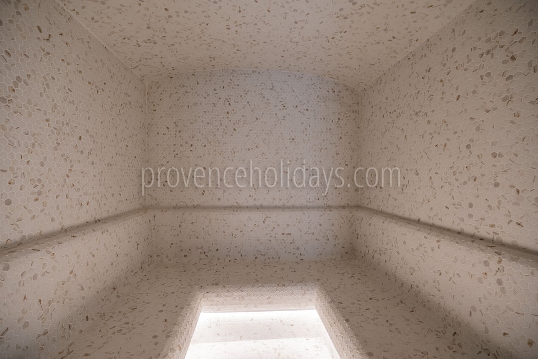 22 - Les Jardins des Alpilles: Villa: Interior
