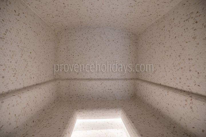 22 - Les Jardins des Alpilles: Villa: Interior