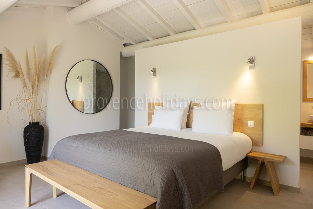 3 - Le Mas des Lauriers: Villa: Bedroom