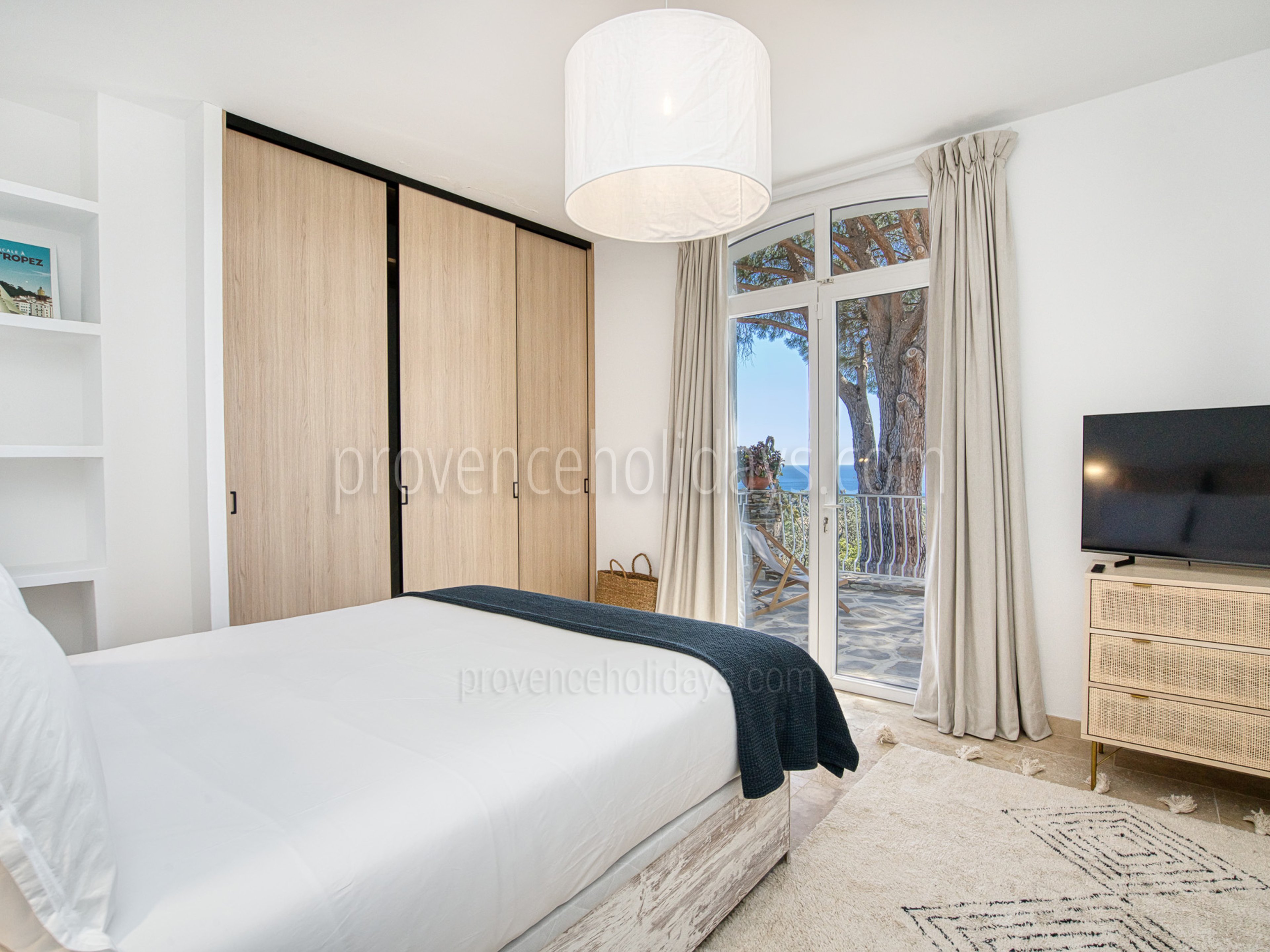 8 - Maison Zéphyr: Villa: Bedroom
