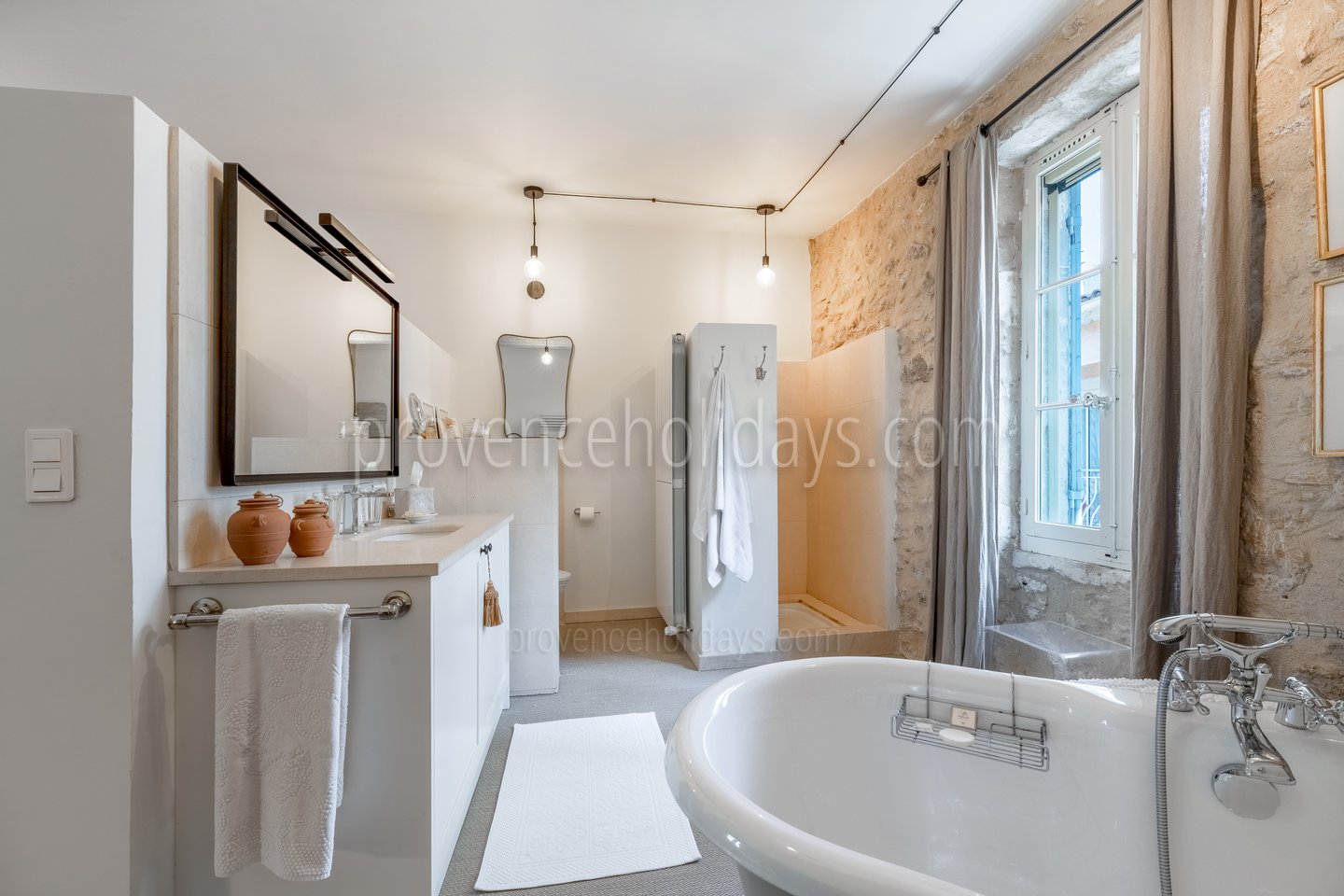 41 - L\'Écrin de Lagnes: Villa: Bathroom