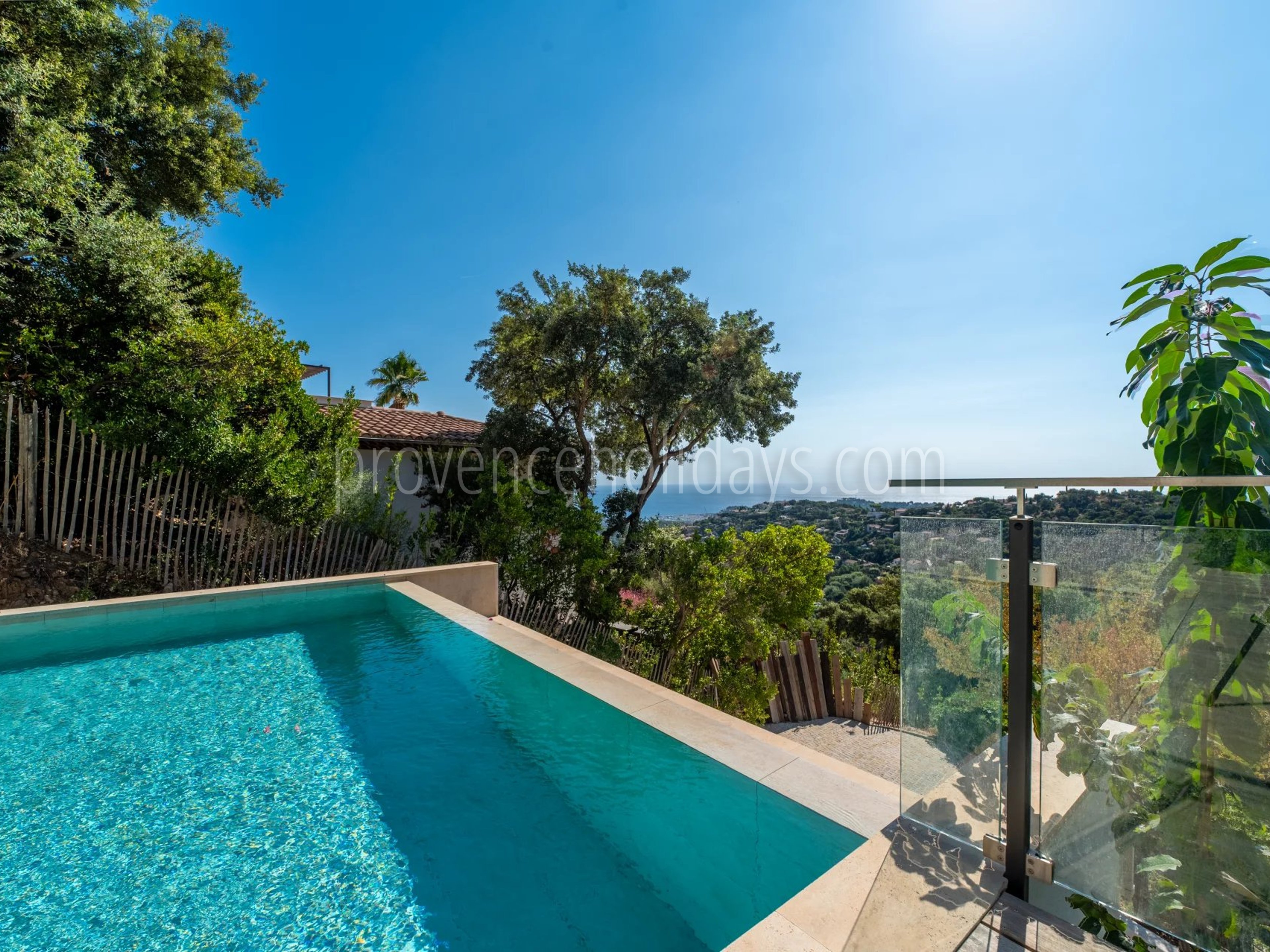 26 - Hedendaagse villa in Cavalaire-sur-Mer: Villa: Pool
