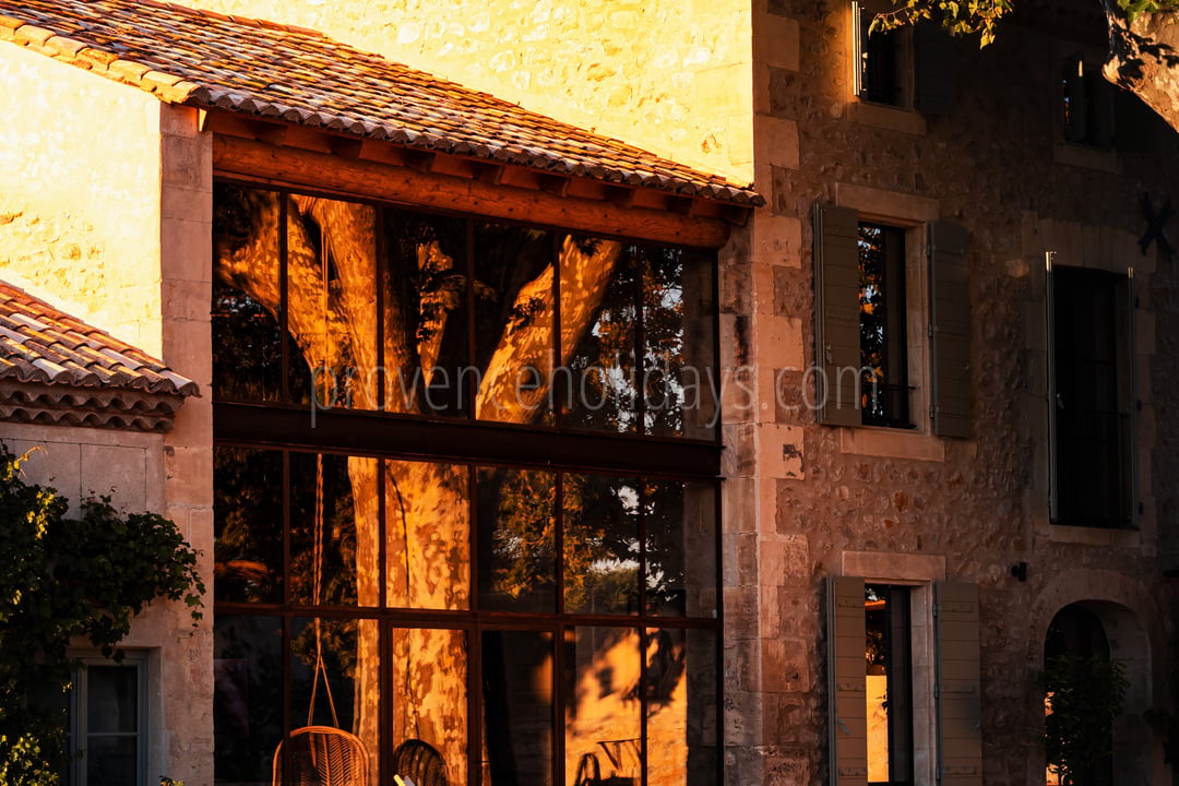 22 - Mas des Pommiers: Villa: Exterior