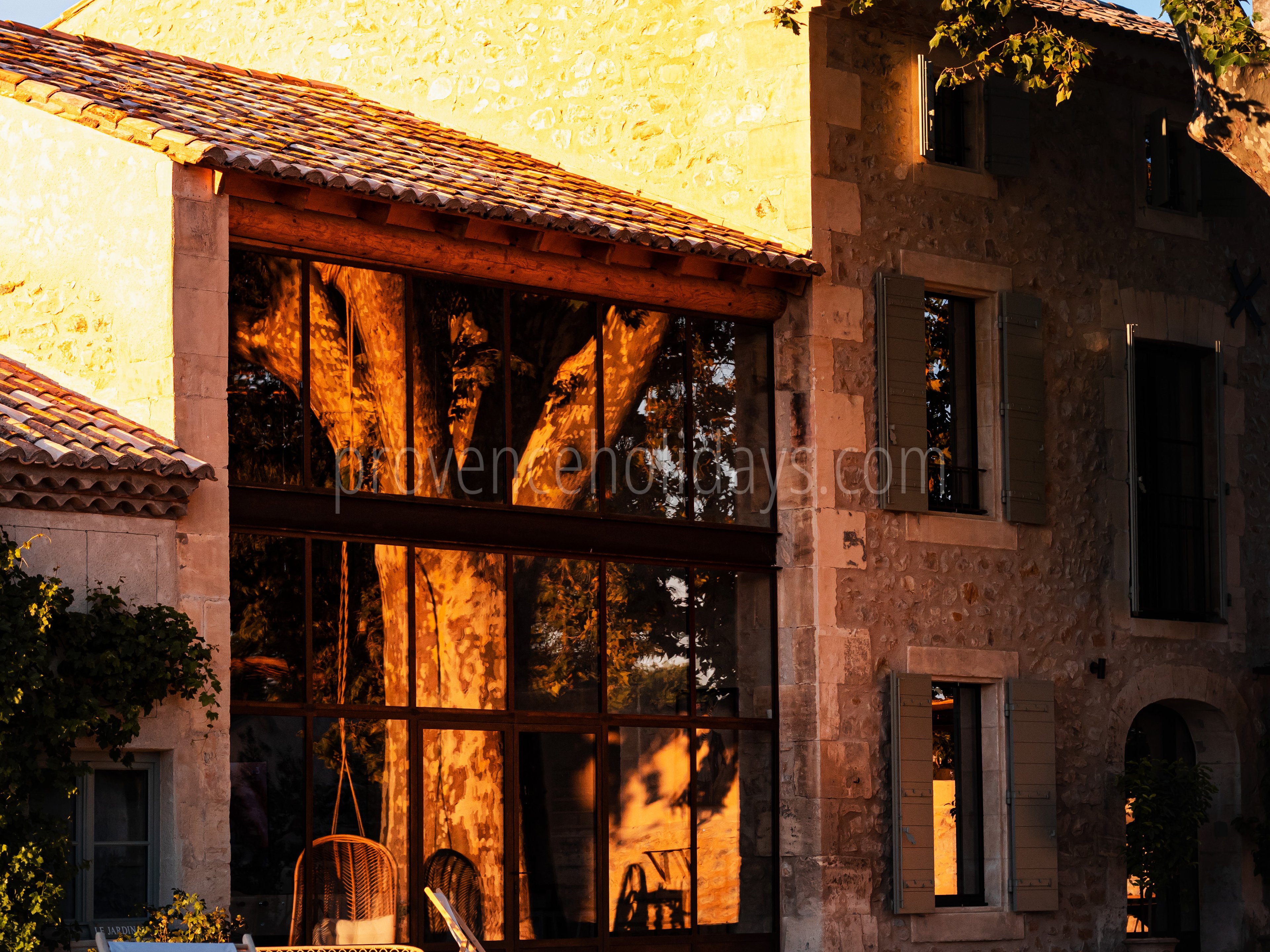 22 - Mas des Pommiers: Villa: Exterior