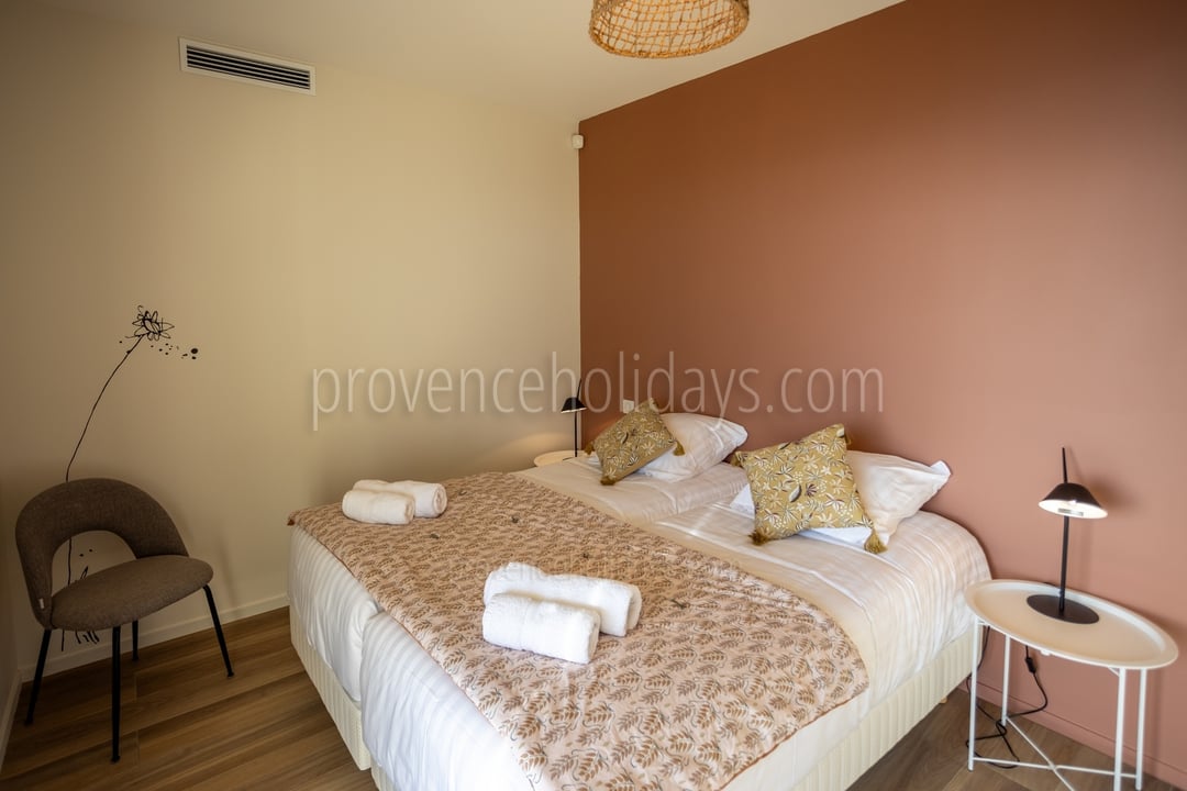 25 - Villa du Var: Villa: Bedroom