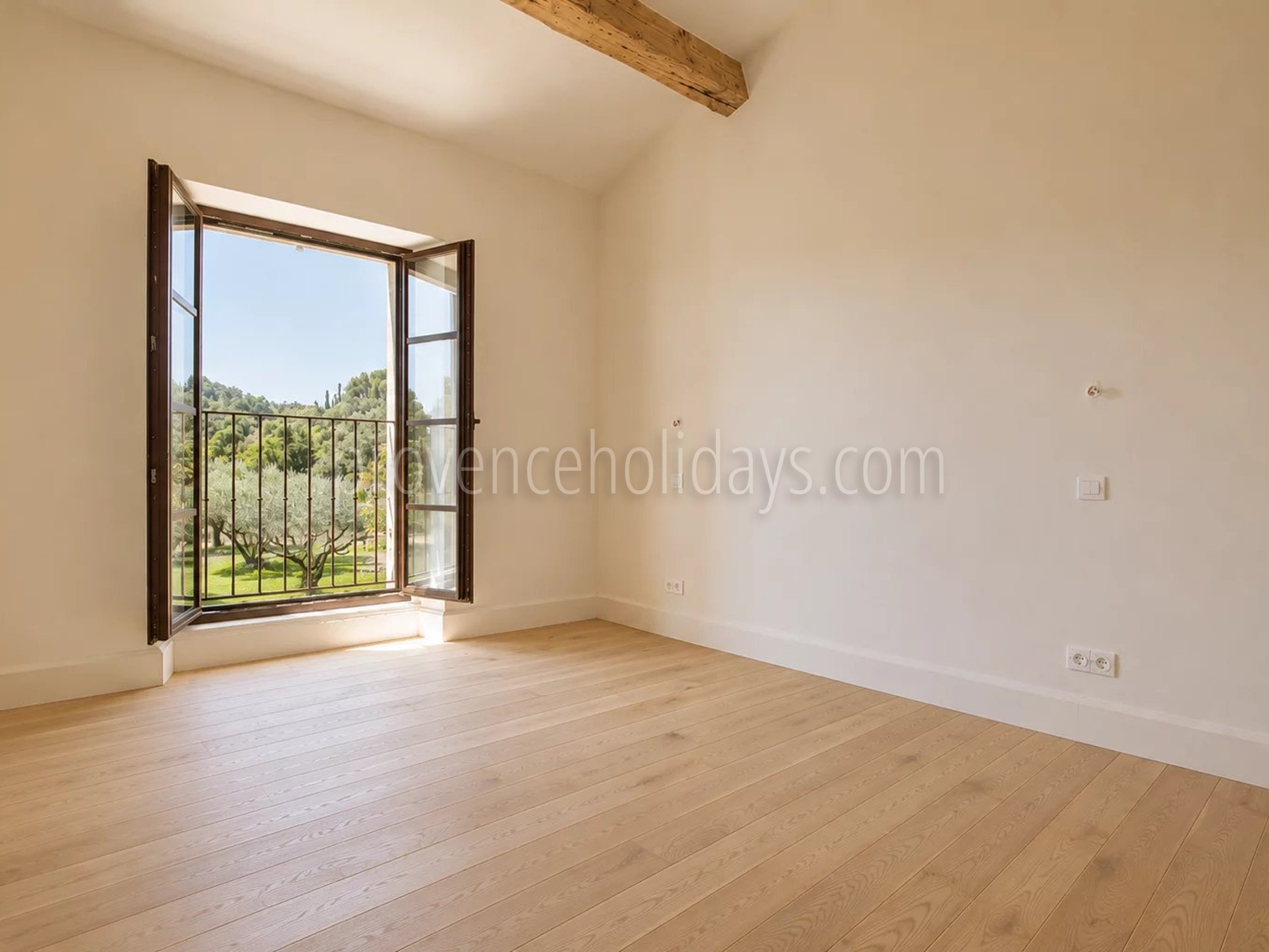 20 - Mas contemporain à Eygalières: Villa: Interior