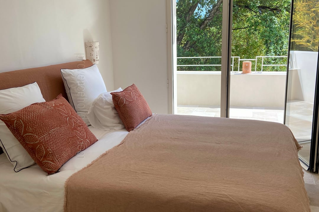 10 - Villa Luna: Villa: Bedroom