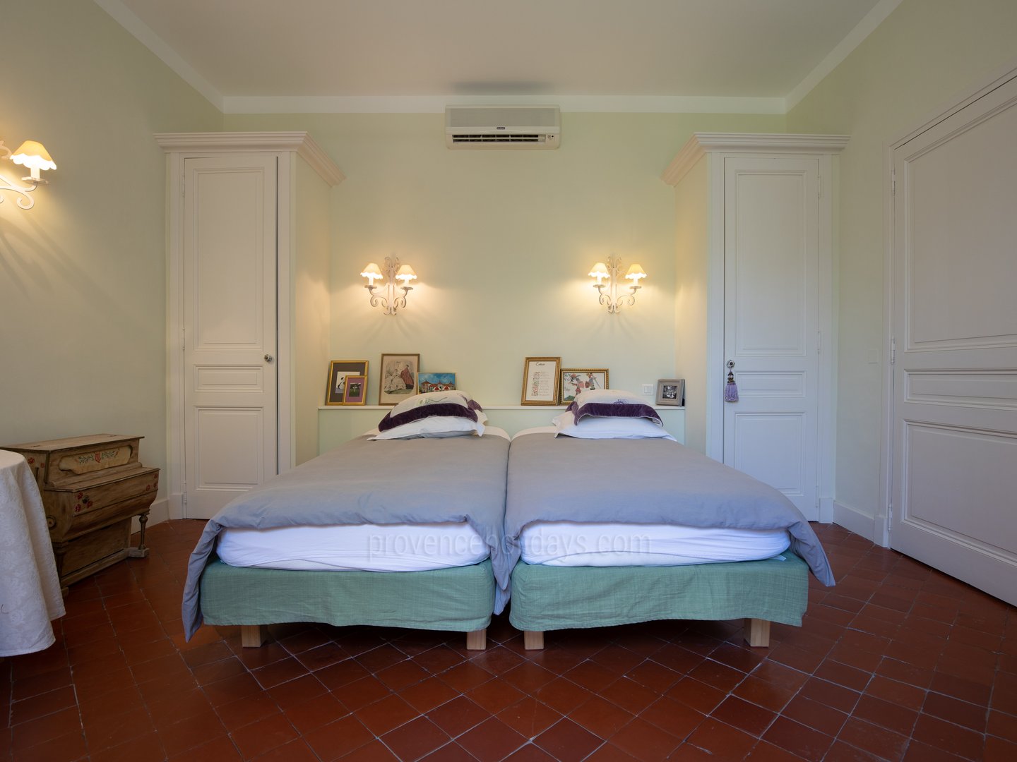 36 - Le Domaine des Cyprès: Villa: Bedroom