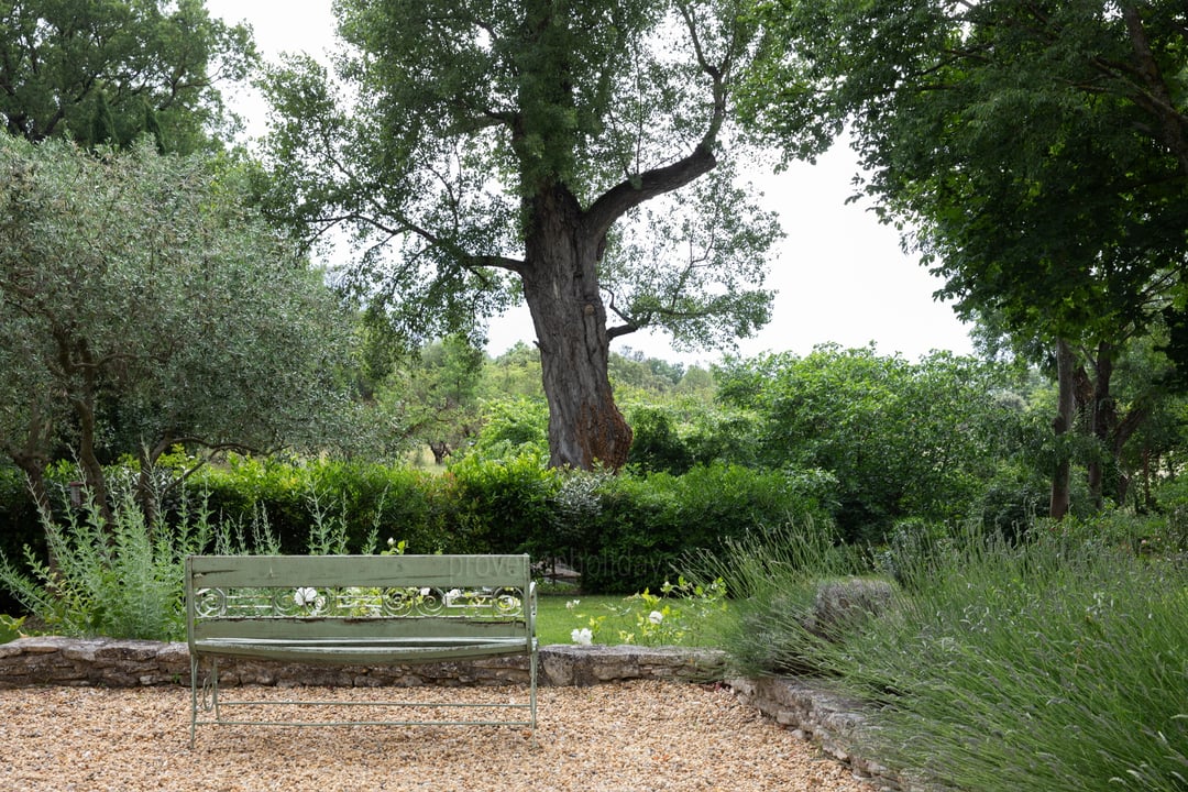 19 - Mas des Sources: Villa: Exterior