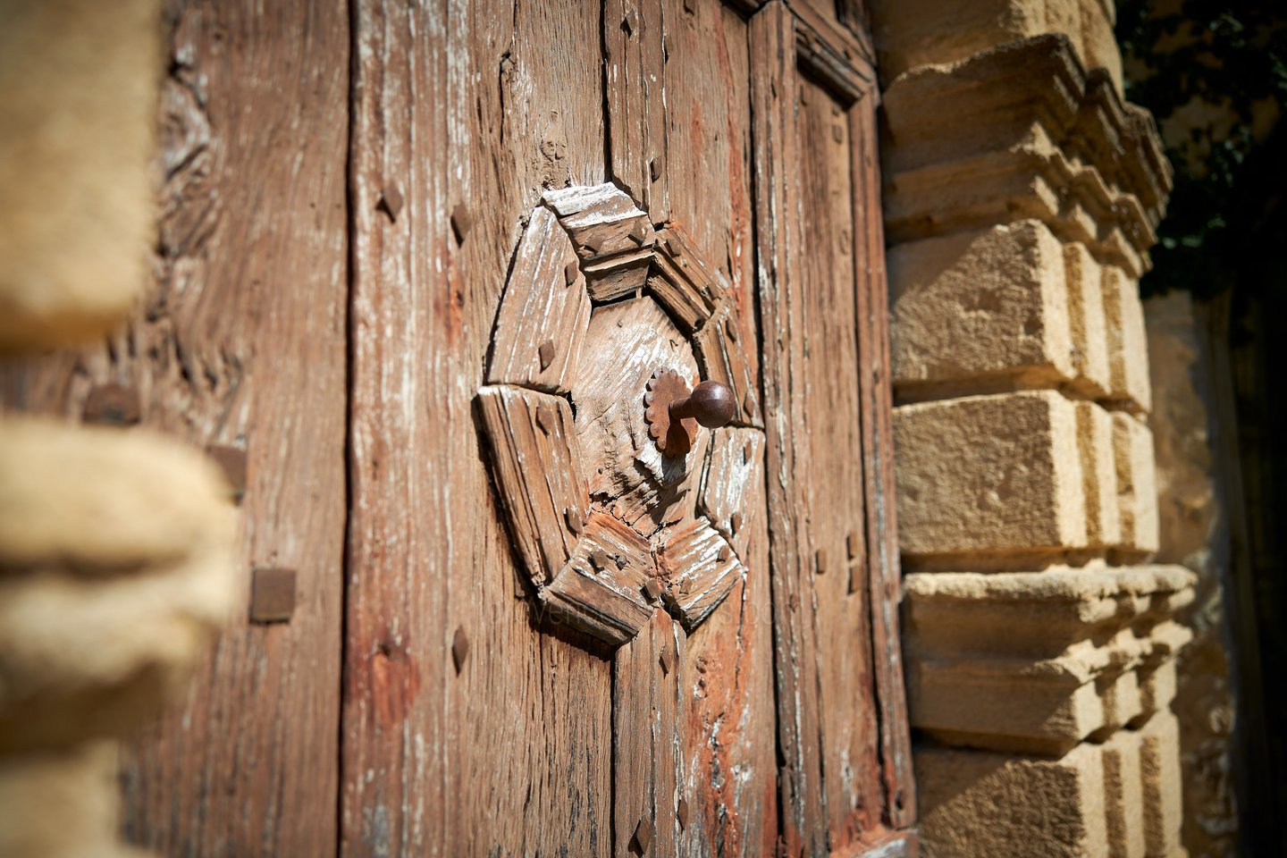 25 - Château de Luberon: Villa: Exterior