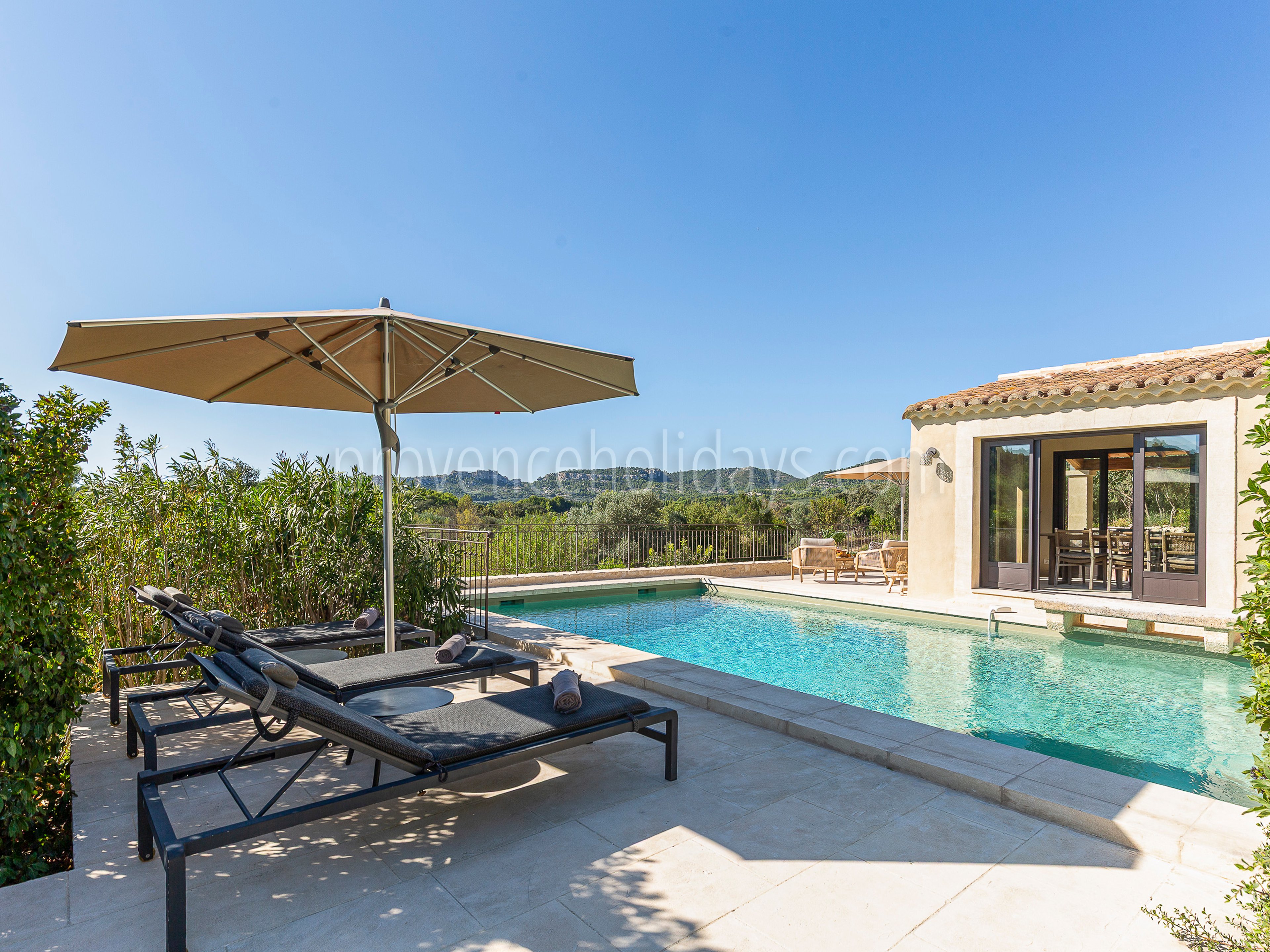 11 - Le Mas de la Terre Rouge: Villa: Pool