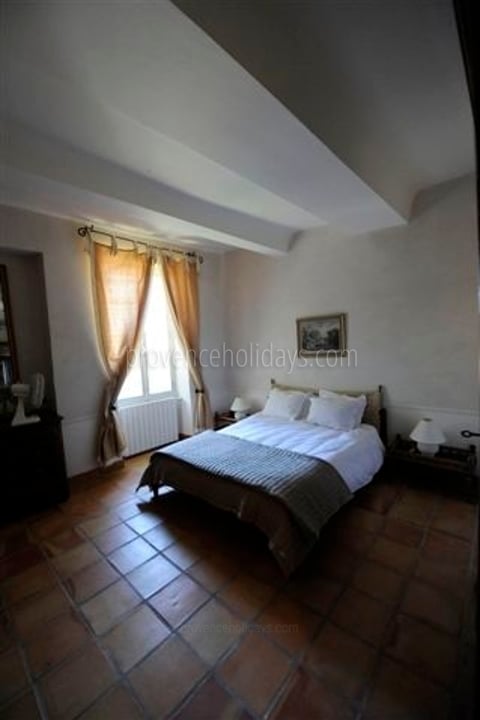 52 - Mas Lambesc: Villa: Bedroom