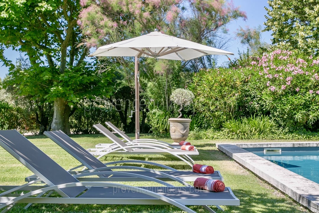 27 - Les Oliviers: Villa: Exterior